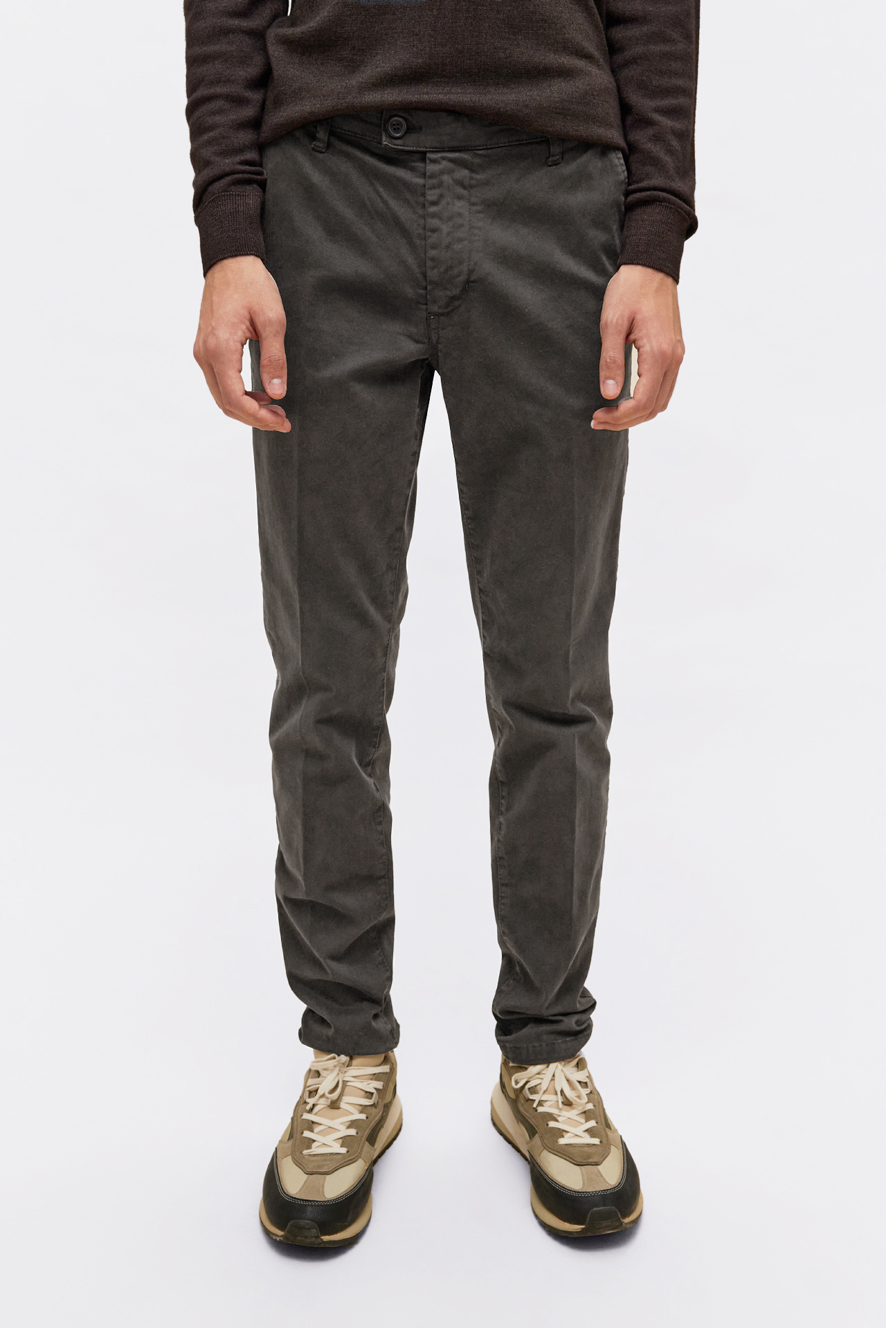 CHINO TROUSERS