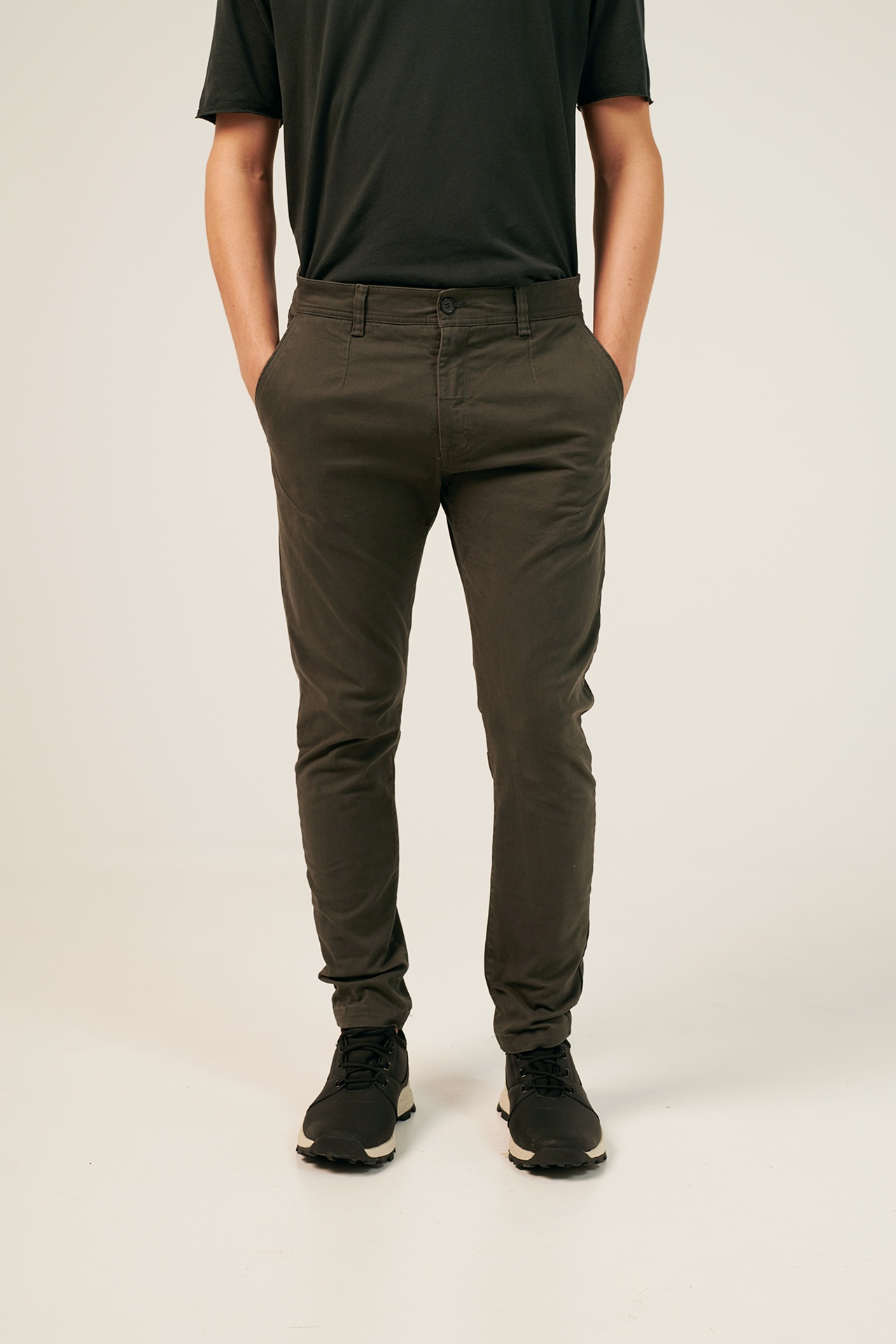 VINTAGE CHINOS