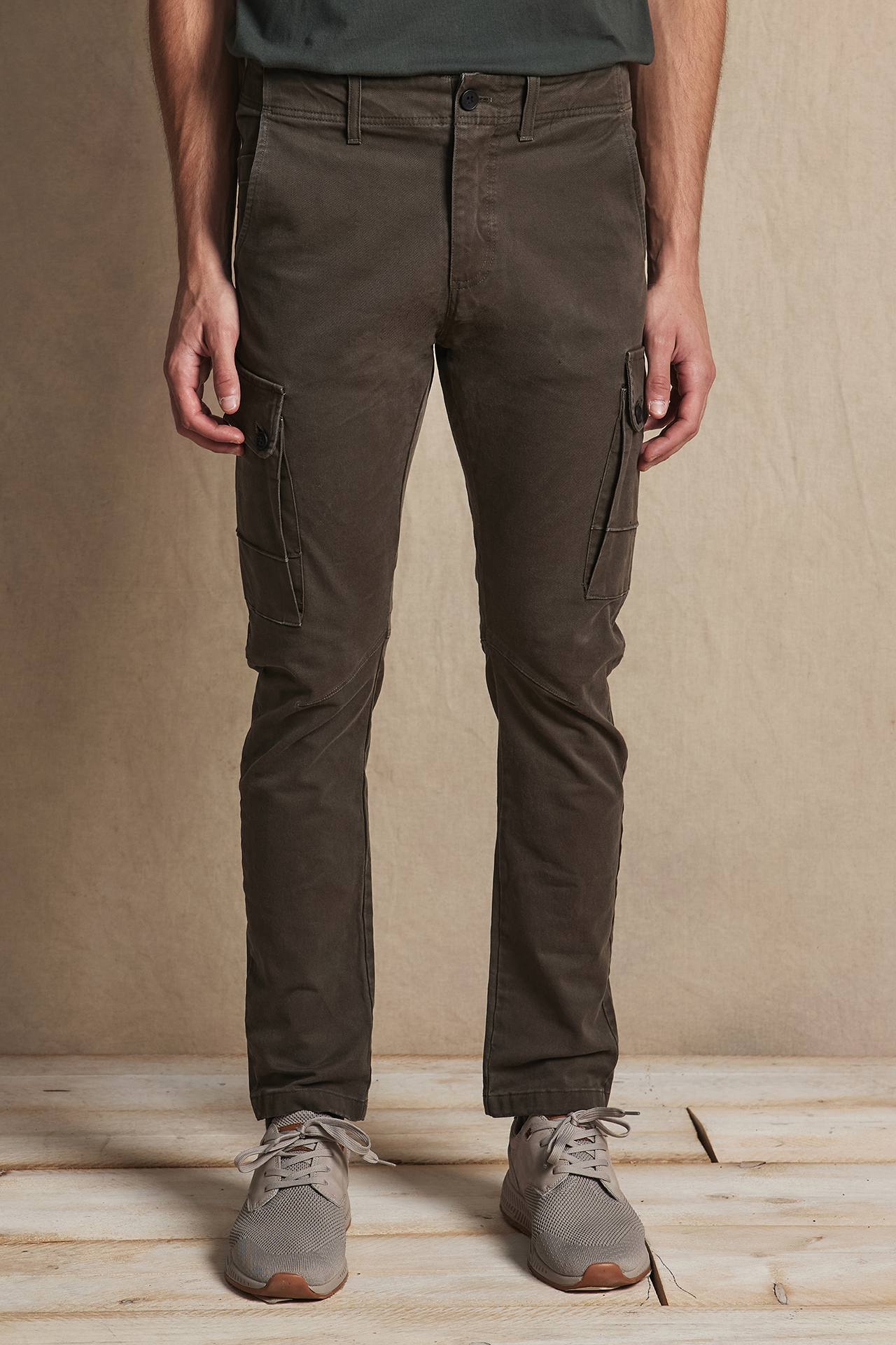 CARGO TROUSERS