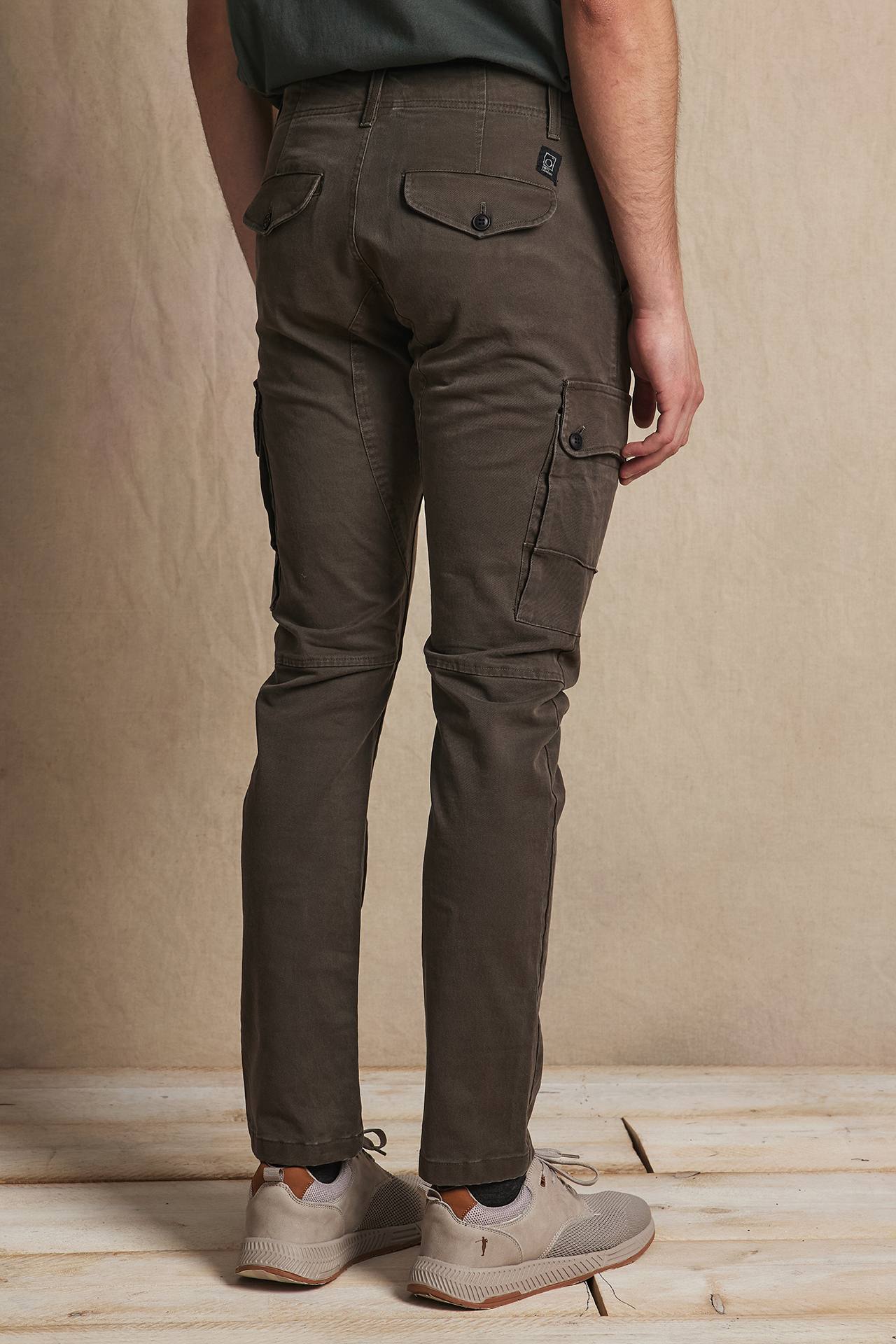 CARGO TROUSERS