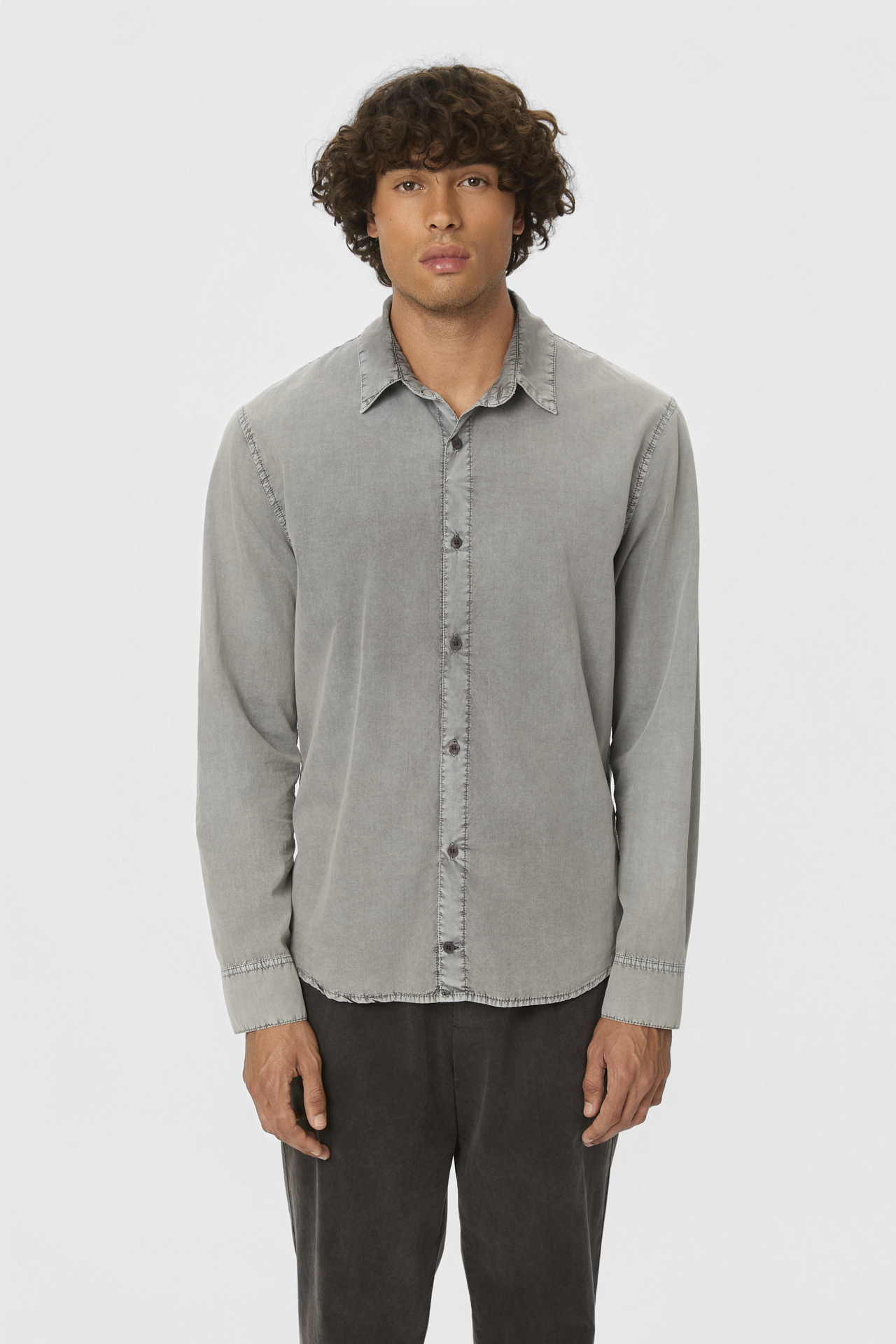 REGULAR FIT BUTTONED SHIRT