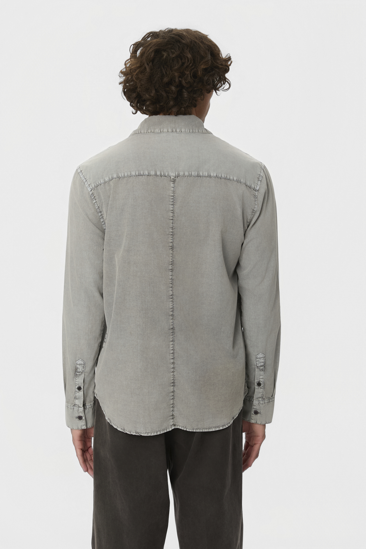 REGULAR FIT BUTTONED SHIRT