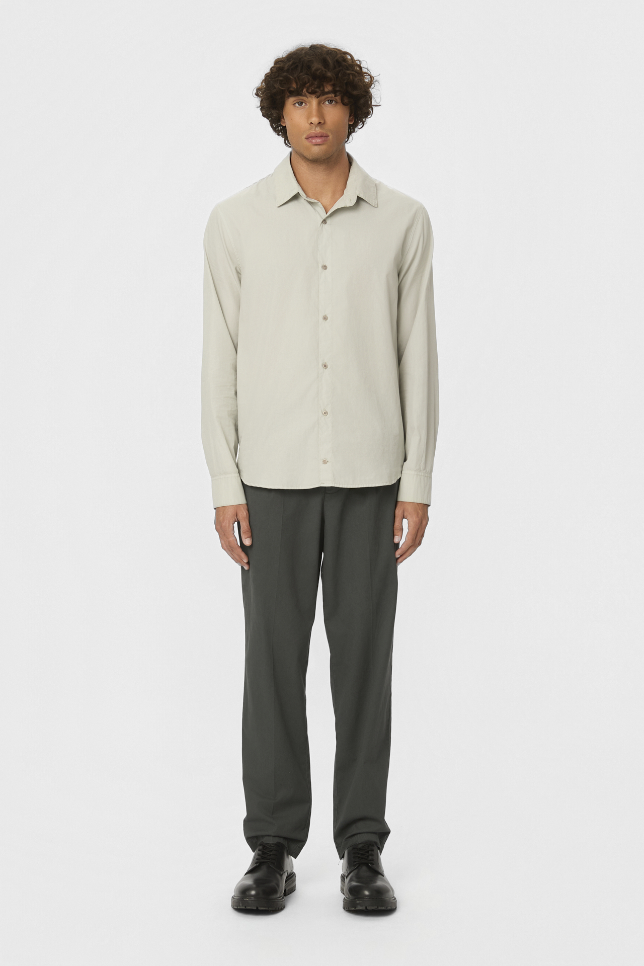 REGULAR FIT BUTTONED SHIRT