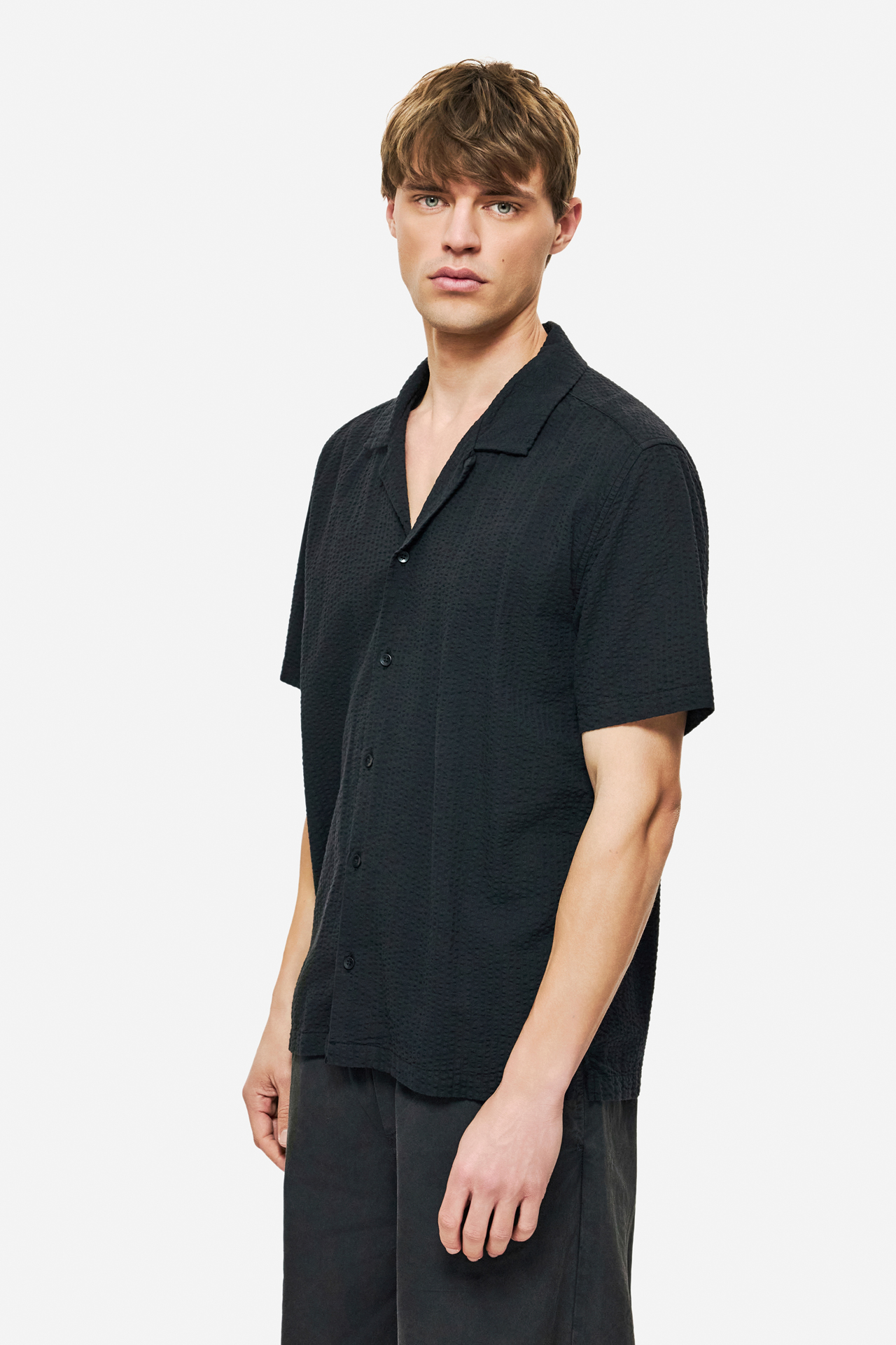 MONOCHROME STRIPED SHIRT