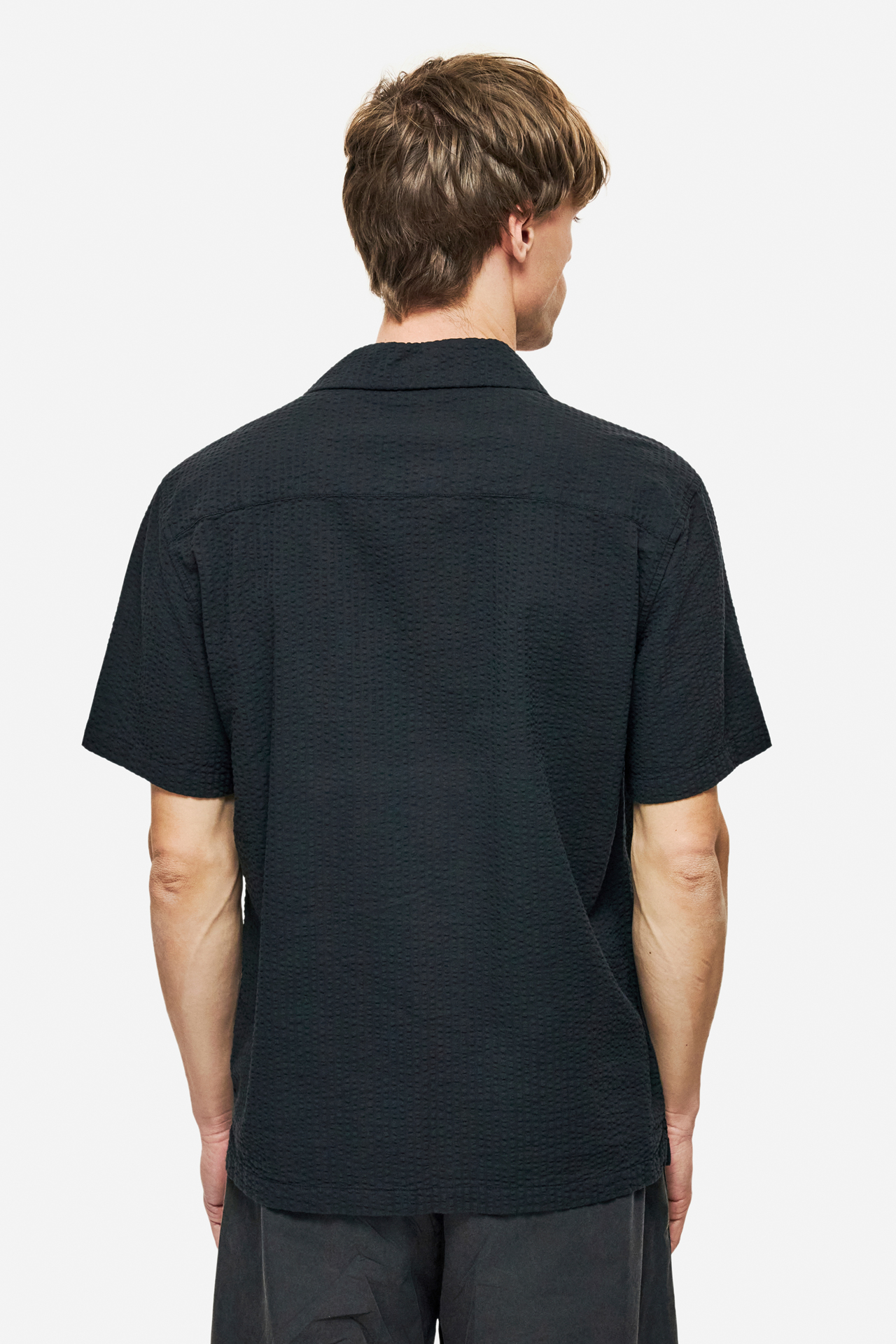 MONOCHROME STRIPED SHIRT