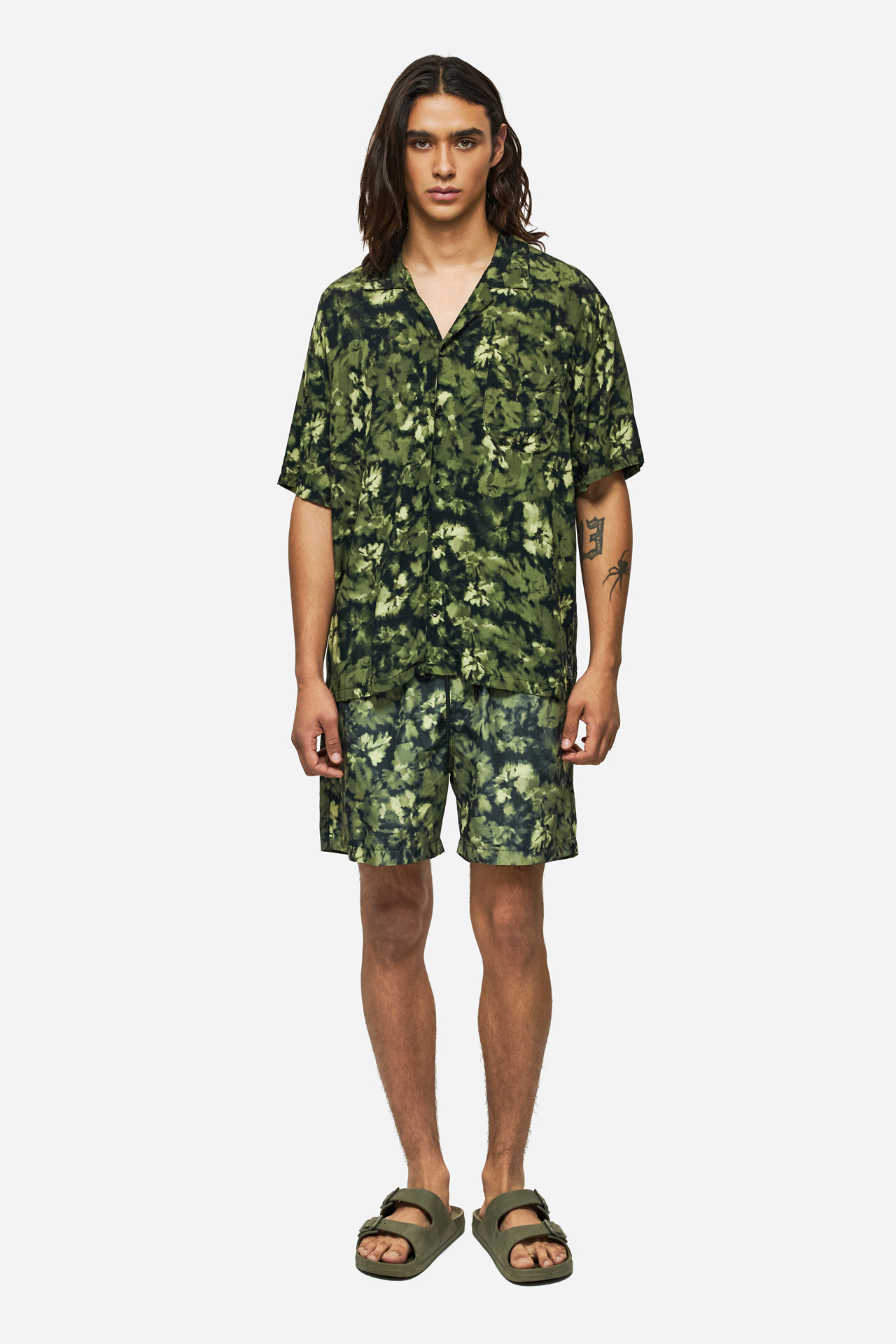 THE CAMOUFLAGE SHIRT