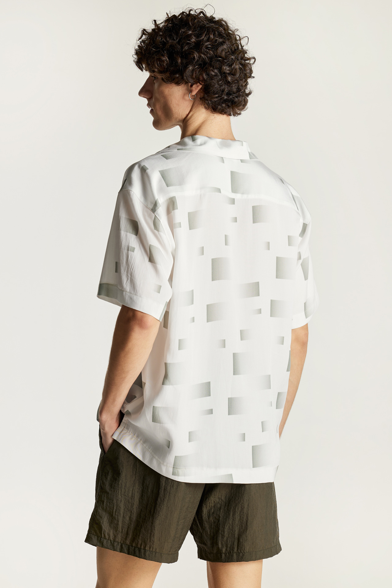 Gradient Camp-Colar Shirt