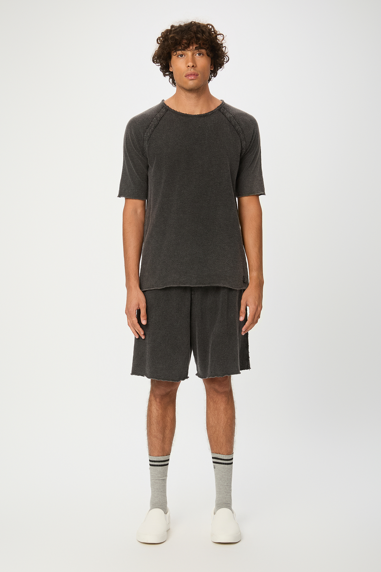 SWEATBERMUDA WITH RAW EDGES