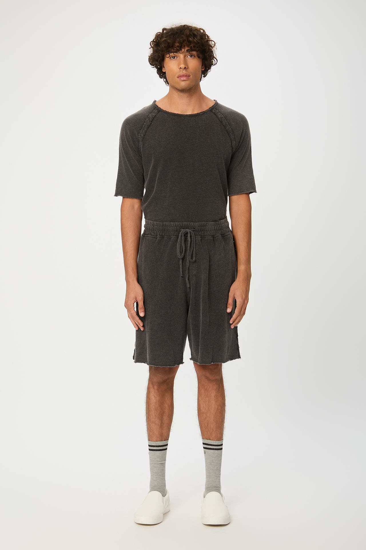 SWEATBERMUDA WITH RAW EDGES