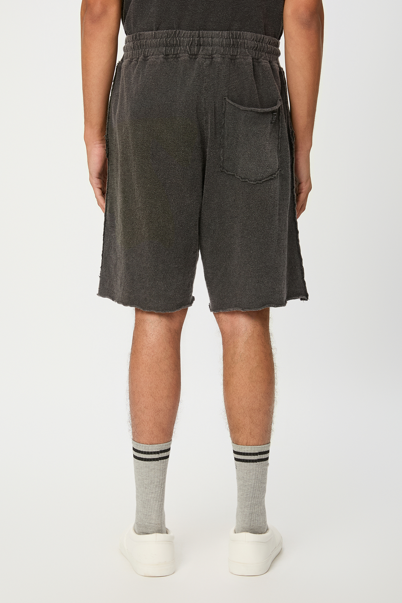 SWEATBERMUDA WITH RAW EDGES