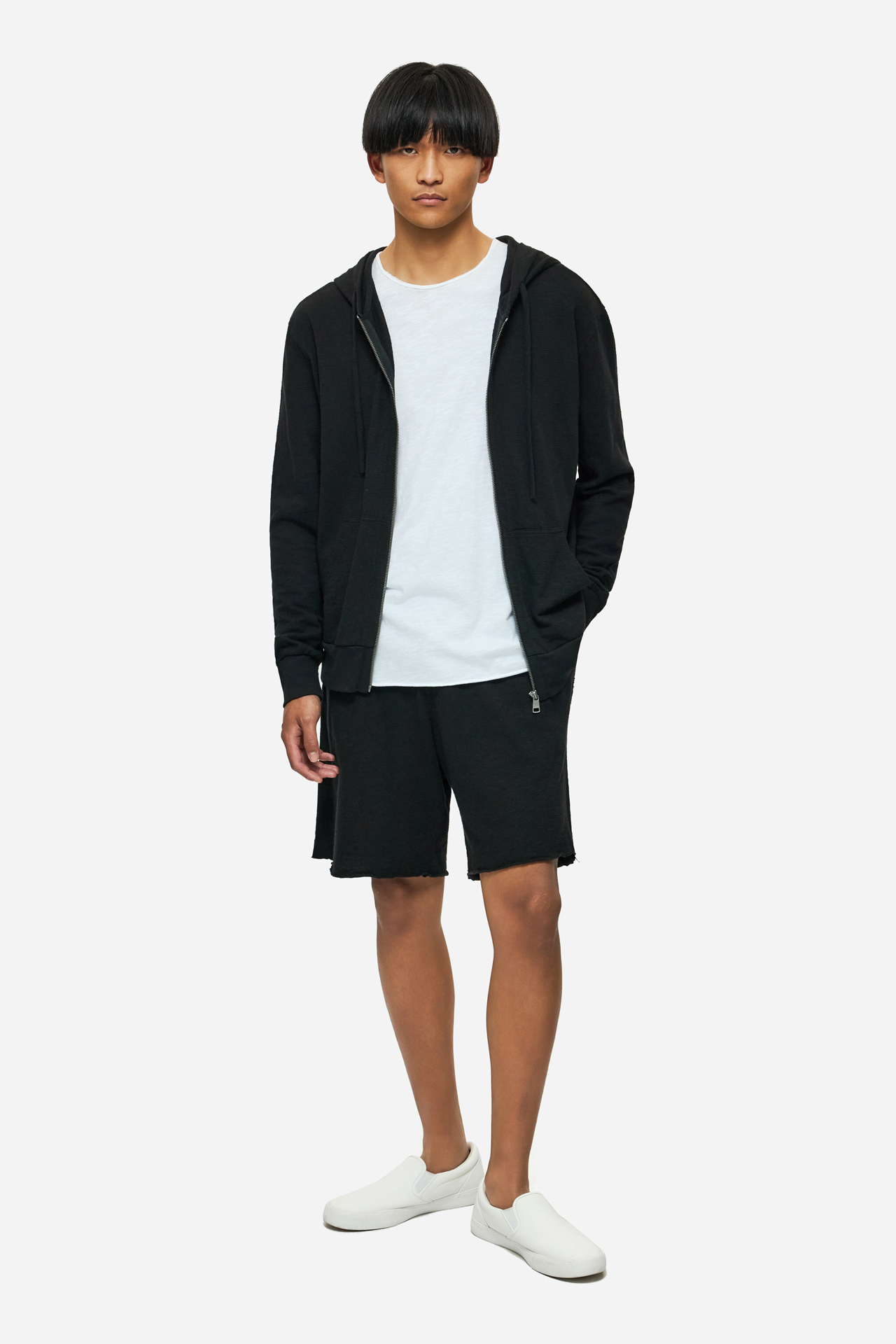 SWEATBERMUDA WITH RAW EDGES