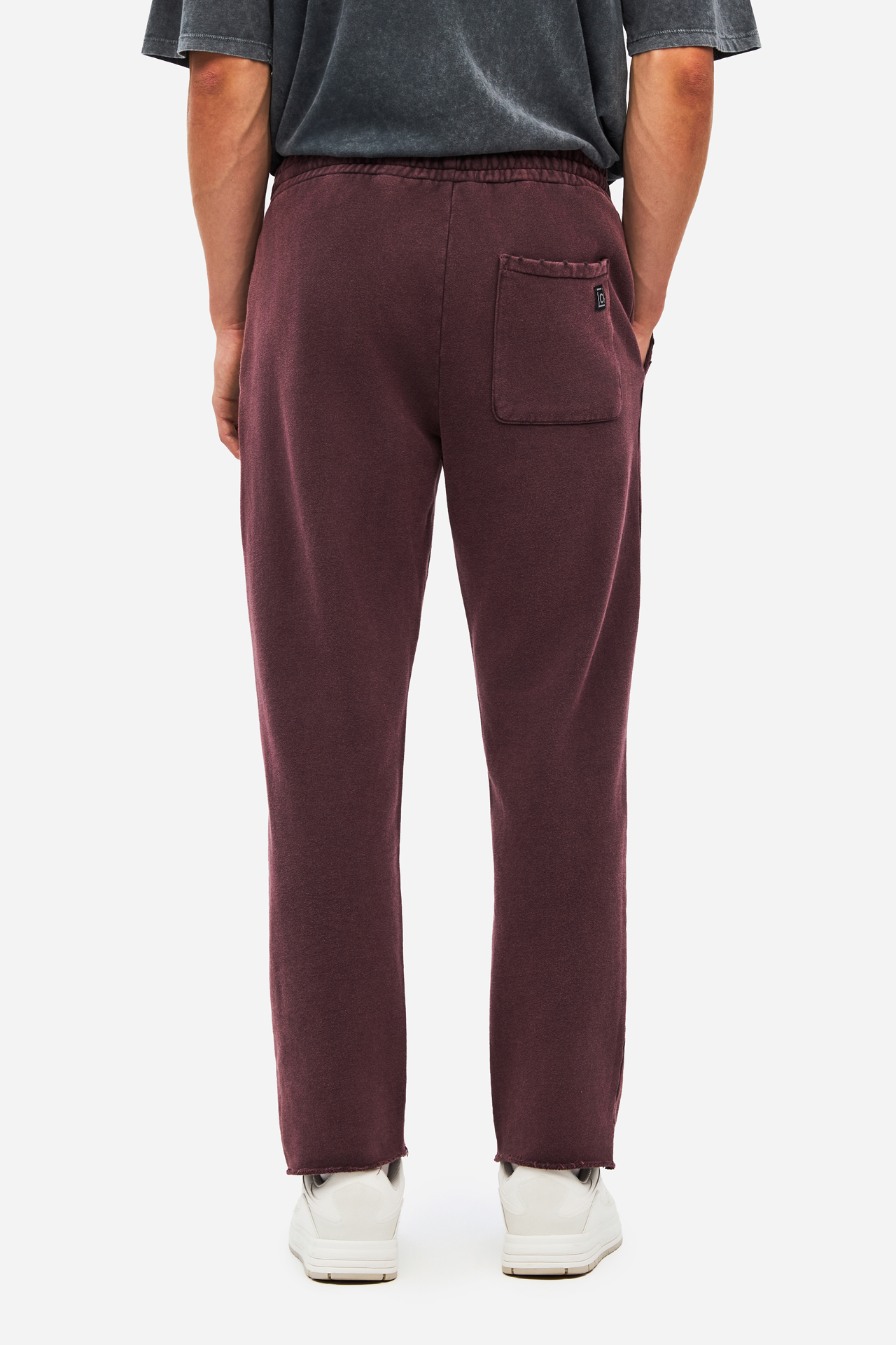 SWEATPANTS WITH DESTROYS