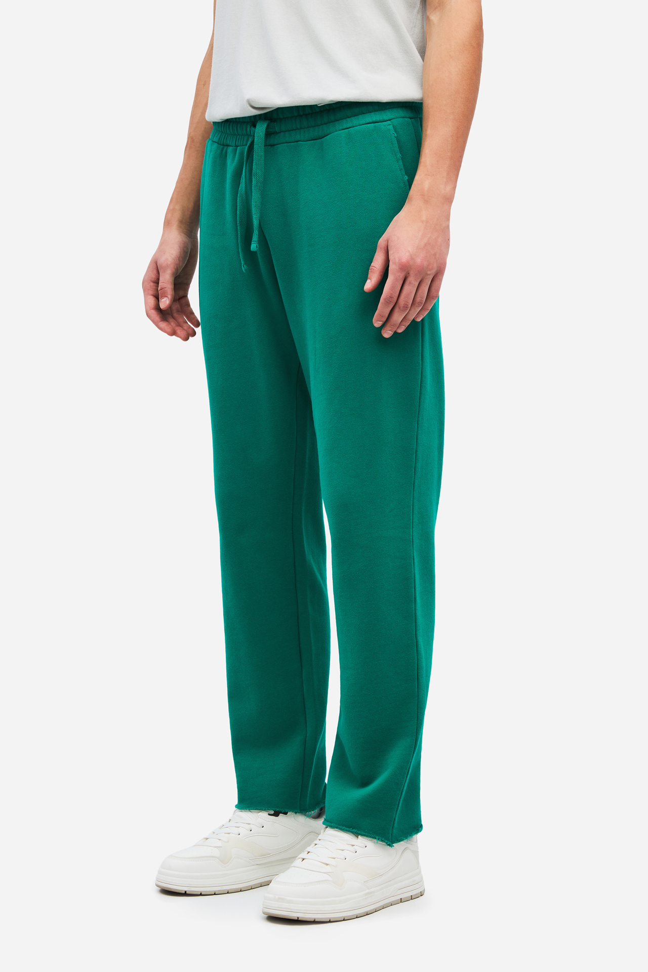 SWEATPANTS WITH DESTROYS