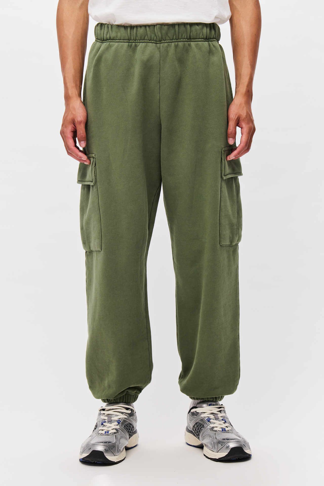 RELAXED CARGO SWEATPANT
