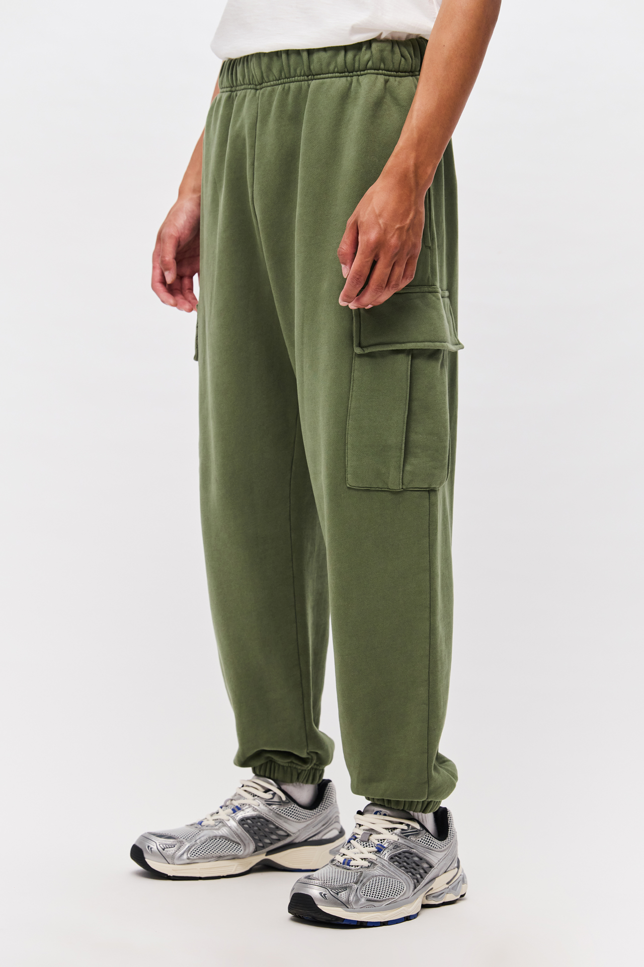 RELAXED CARGO SWEATPANT