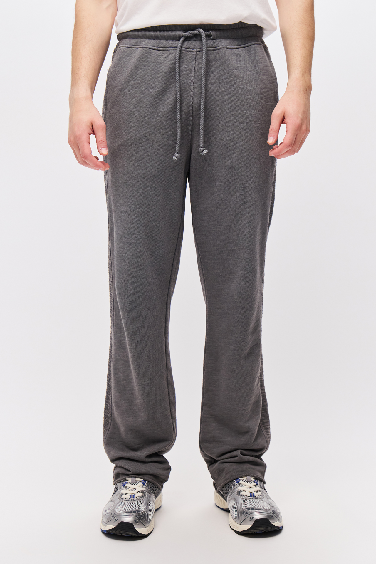 RELAXED SWEATPANTS WITH CONTRAST PANEL