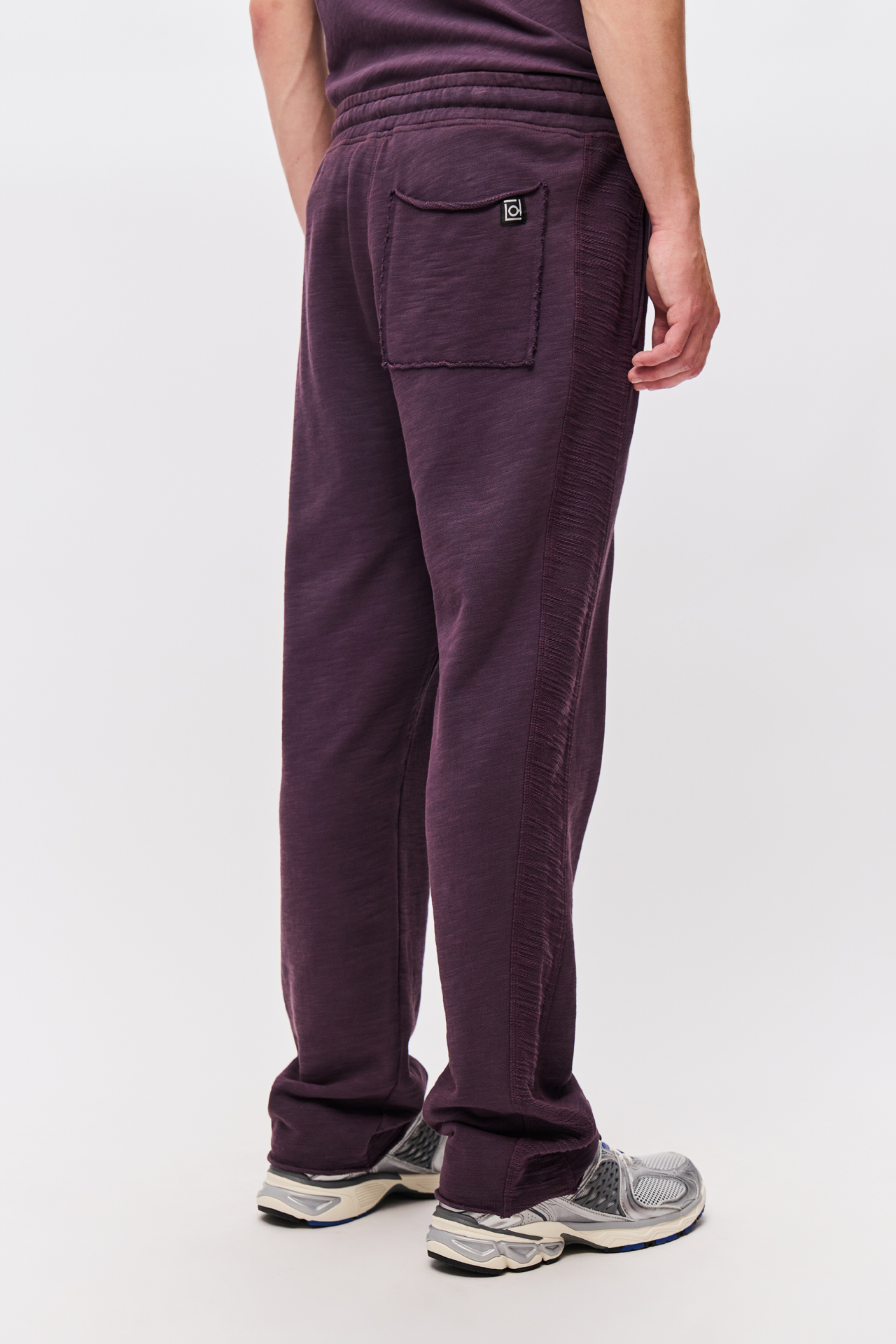 RELAXED SWEATPANTS WITH CONTRAST PANEL