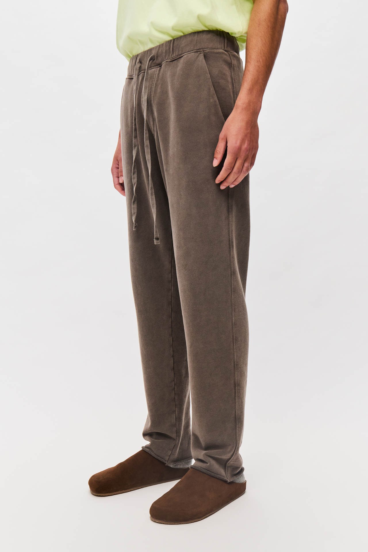 THE RAW EDGES SWEATPANT