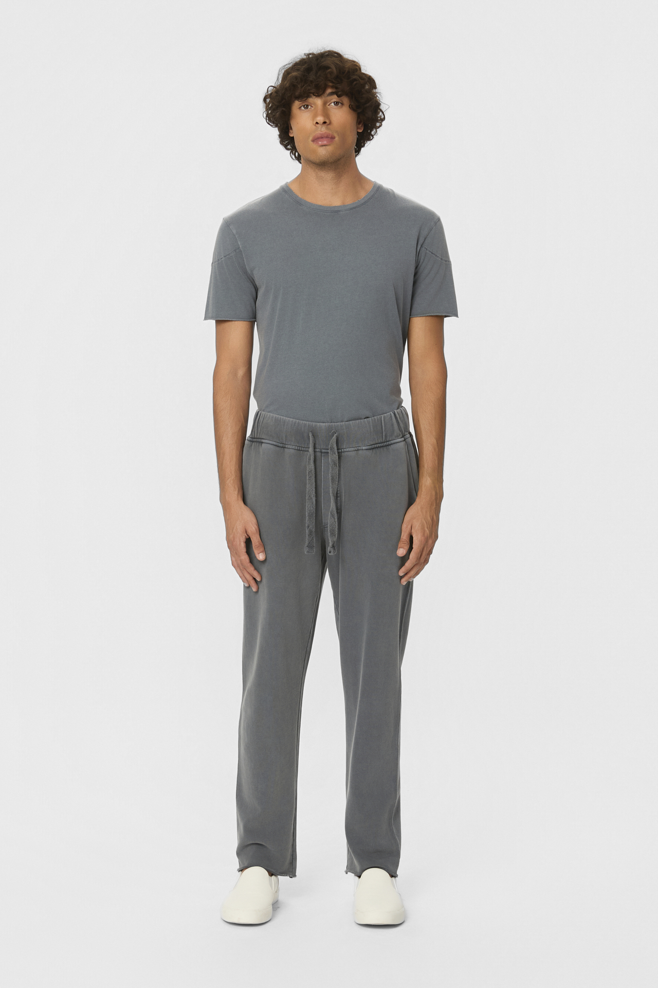THE RAW EDGES SWEATPANT