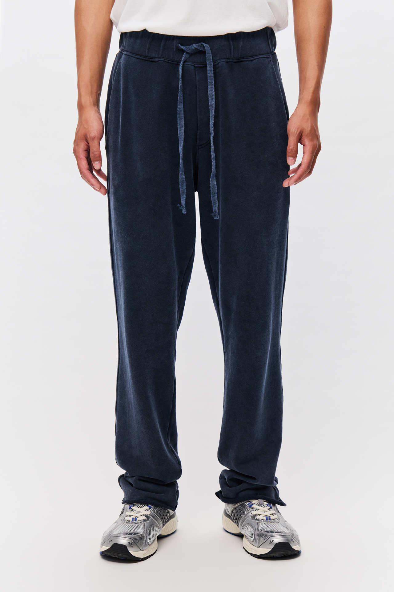 THE RAW EDGES SWEATPANT