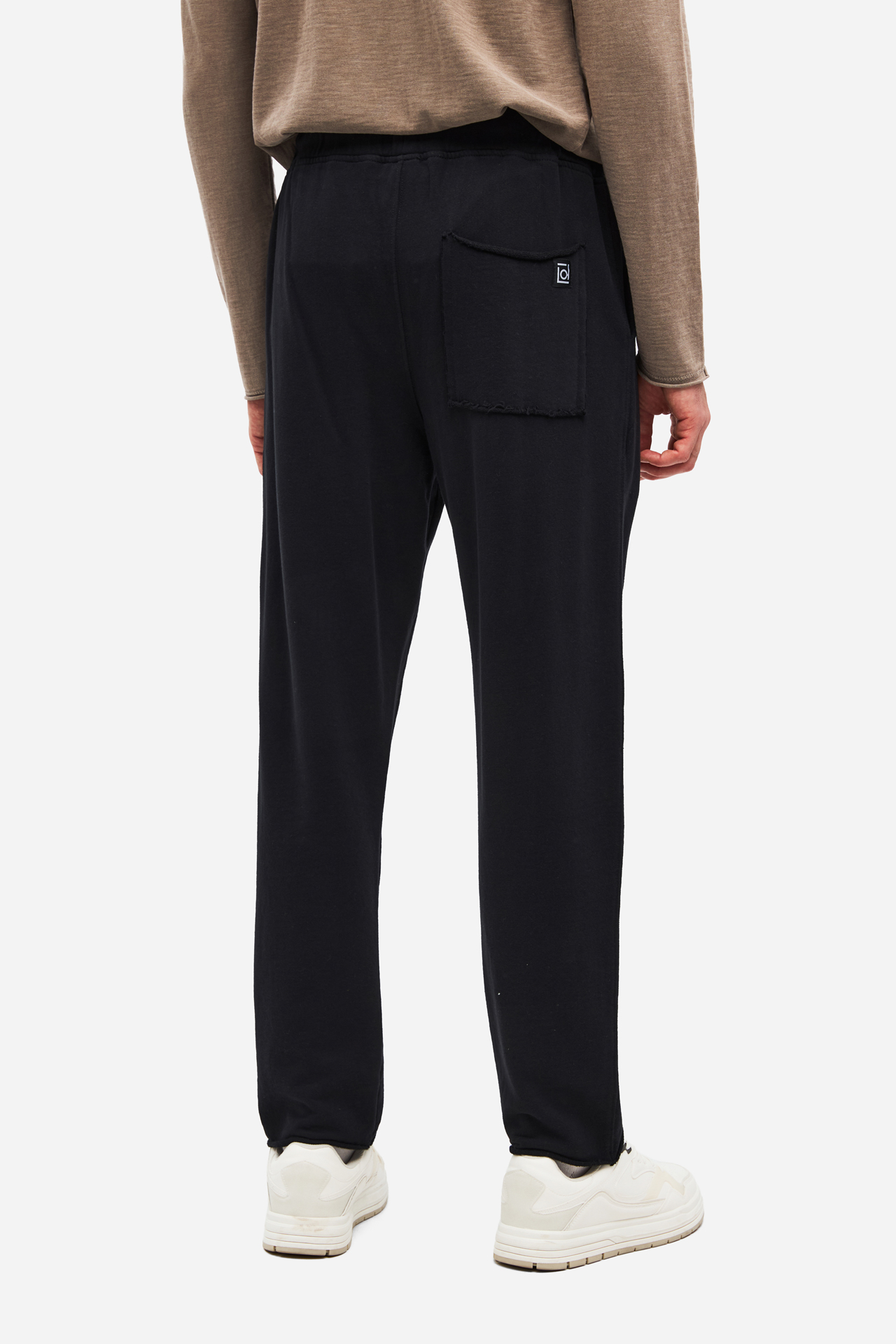 THE RAW EDGES SWEATPANT