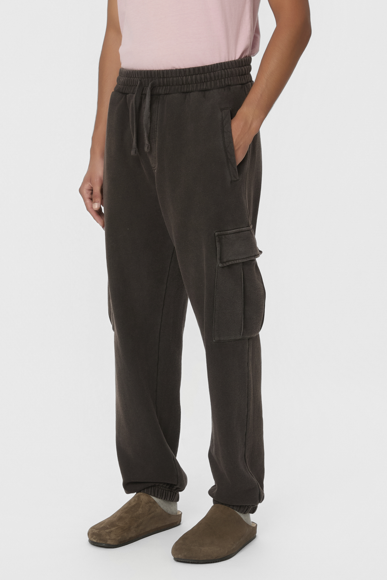 RELAXED CARGO SWEATPANTS