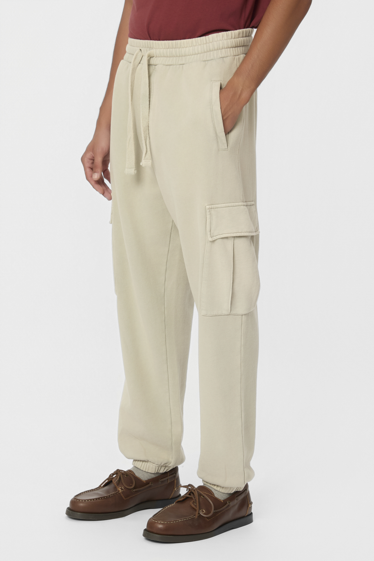 RELAXED CARGO SWEATPANTS