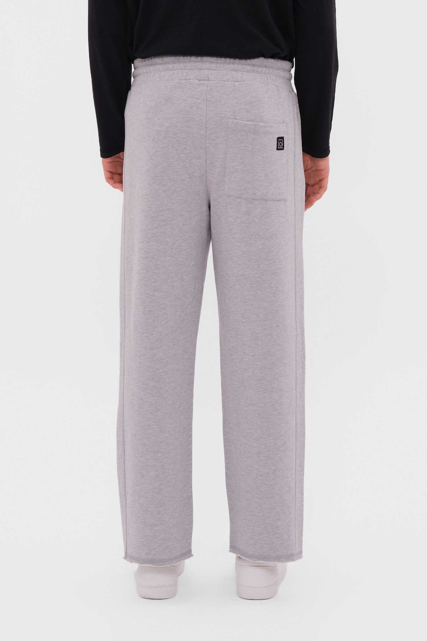 STRAIGHT LEG SWEATPANTS