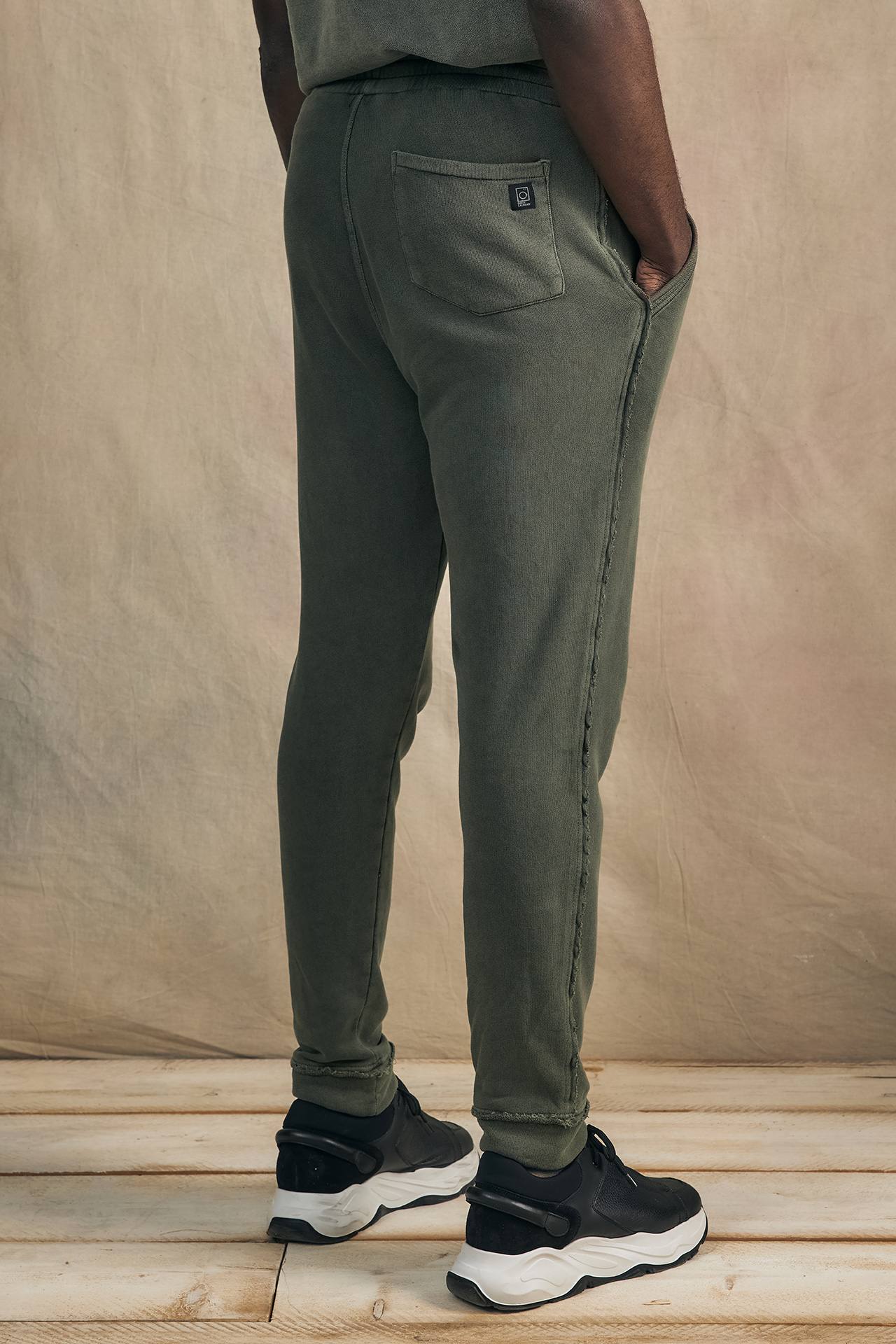 ACID LOOSE KNIT RAW-CUT JOGGER