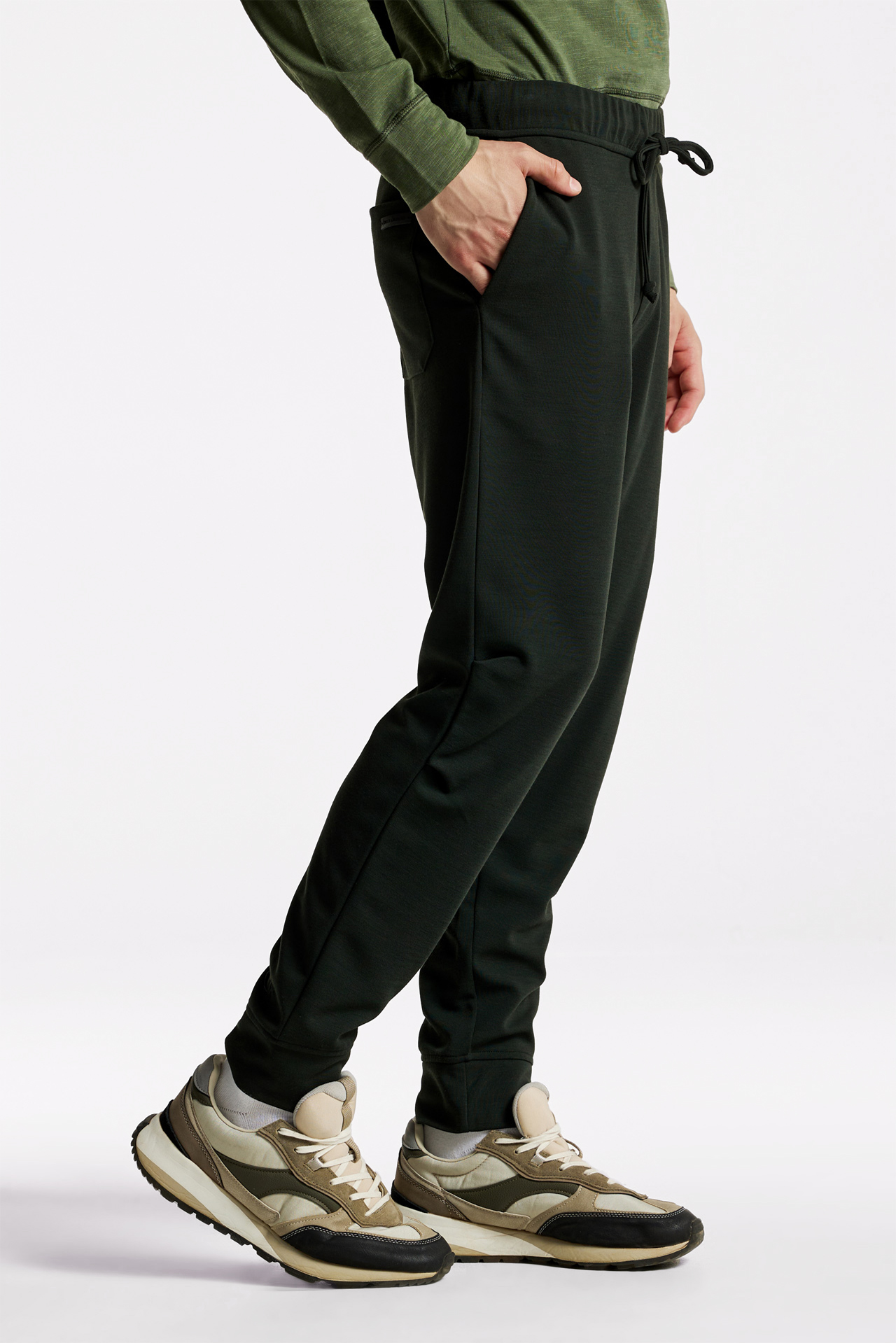 Knee Pleated Sport Pants