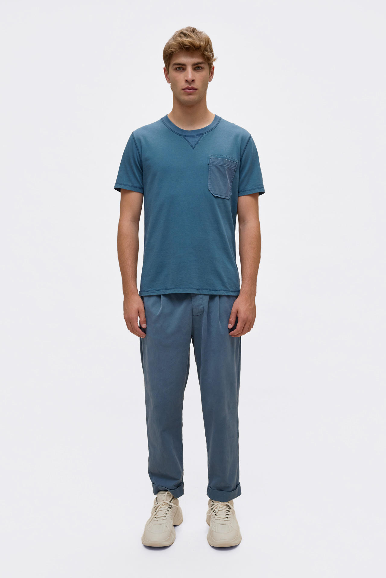 Contrast Detailed T-shirt
