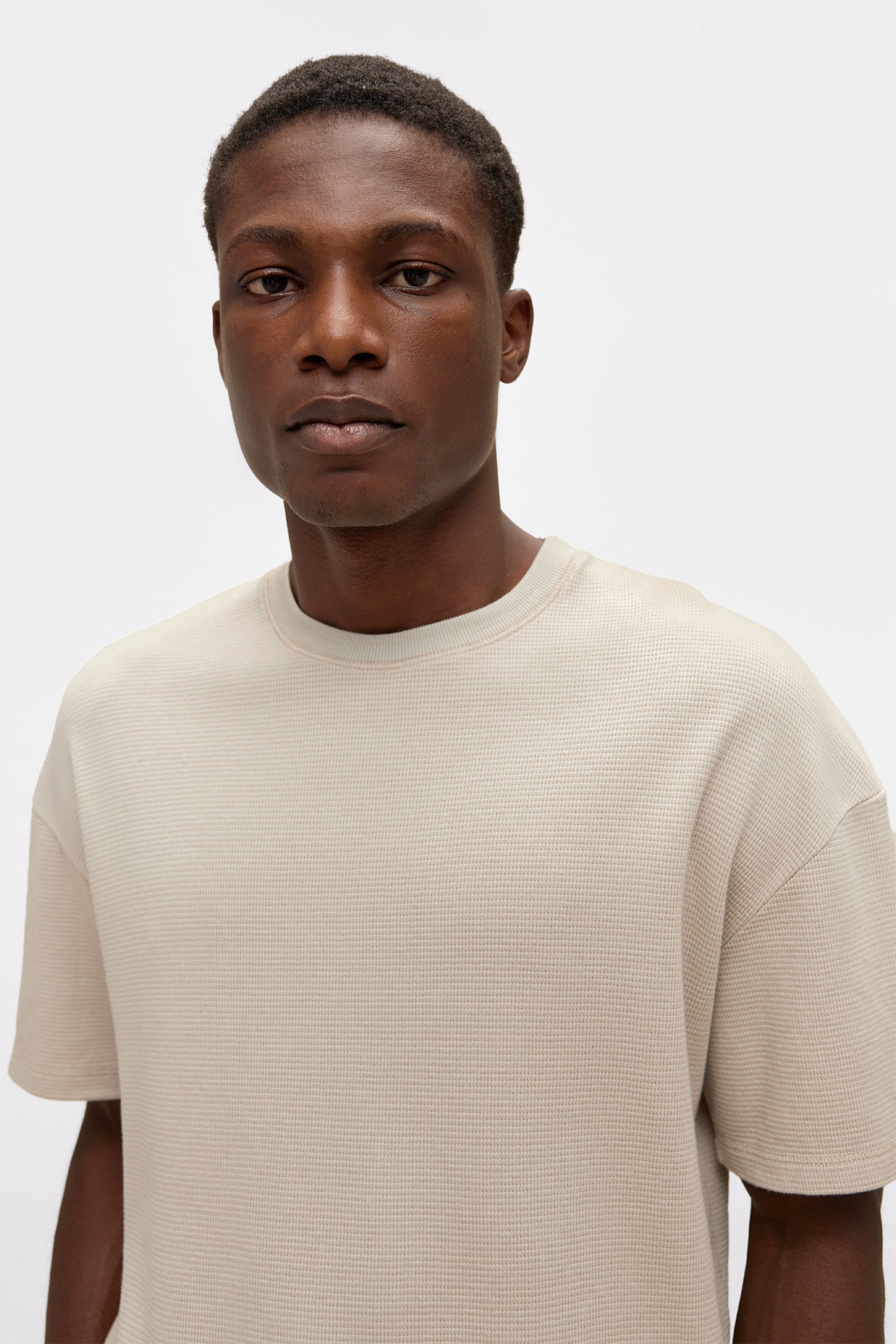Contrast Detailed T-shirt
