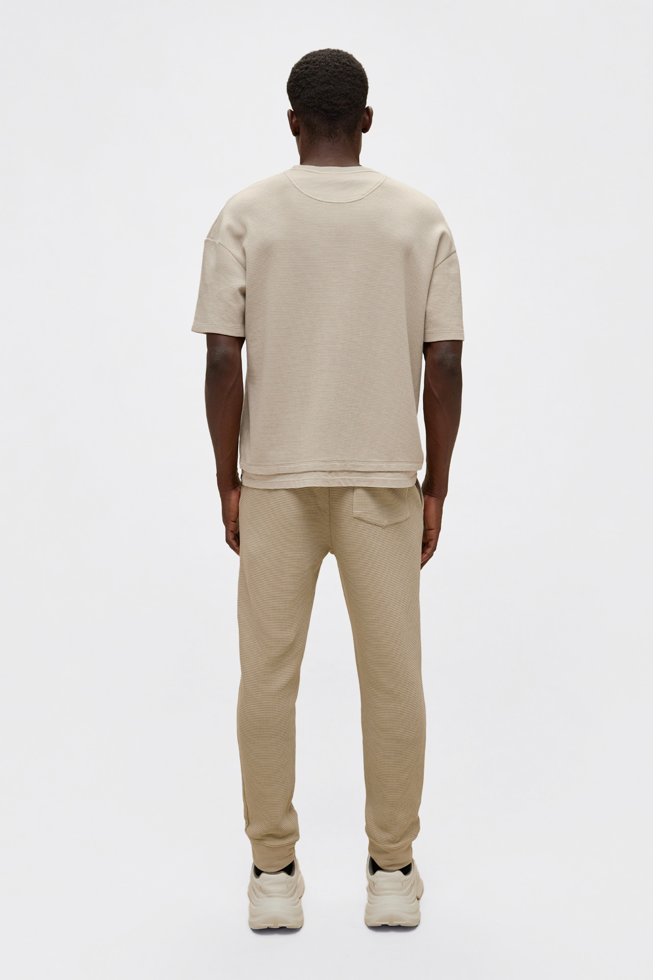 Contrast Detailed T-shirt