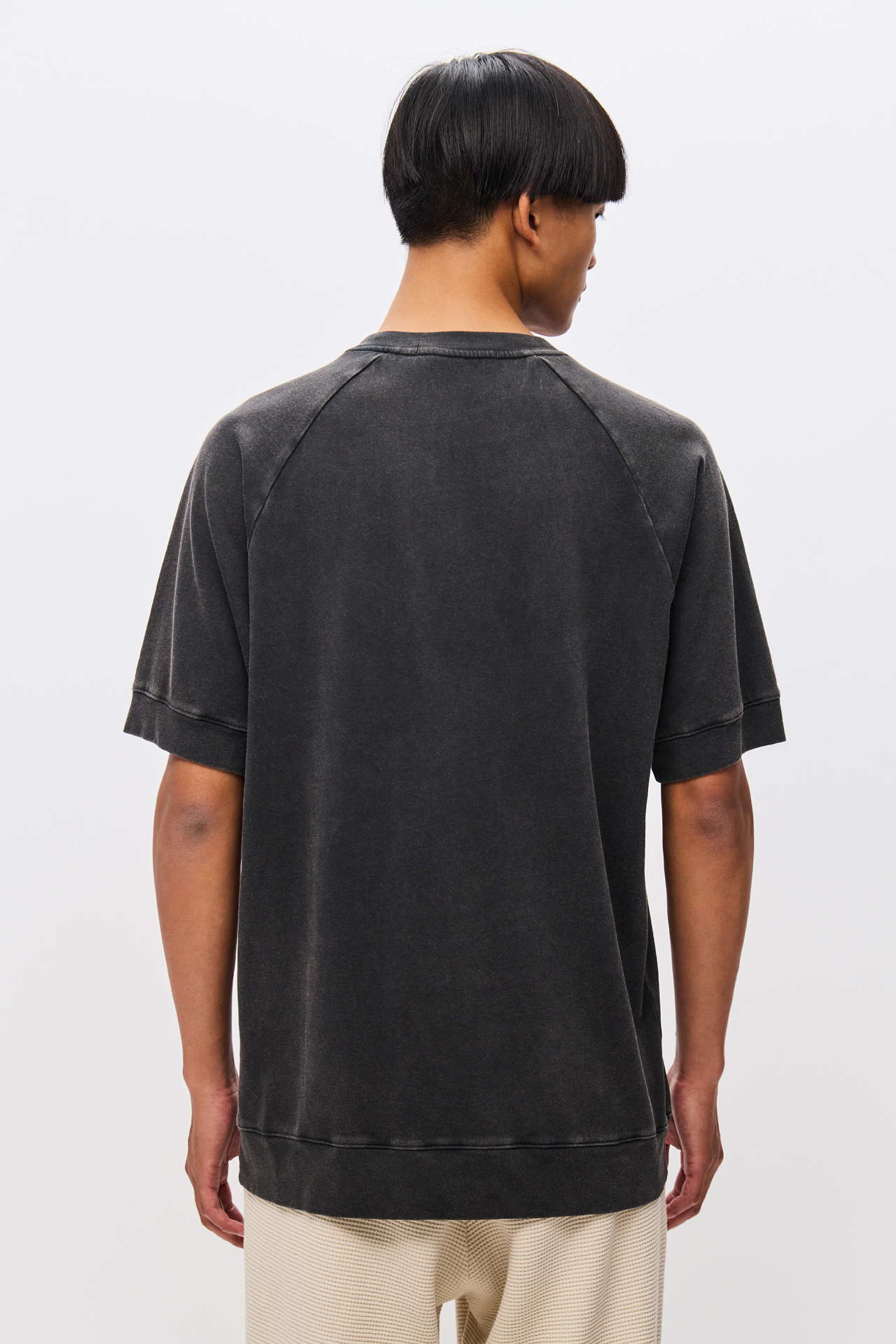 RELAXED RAGLAN T-SHIRT