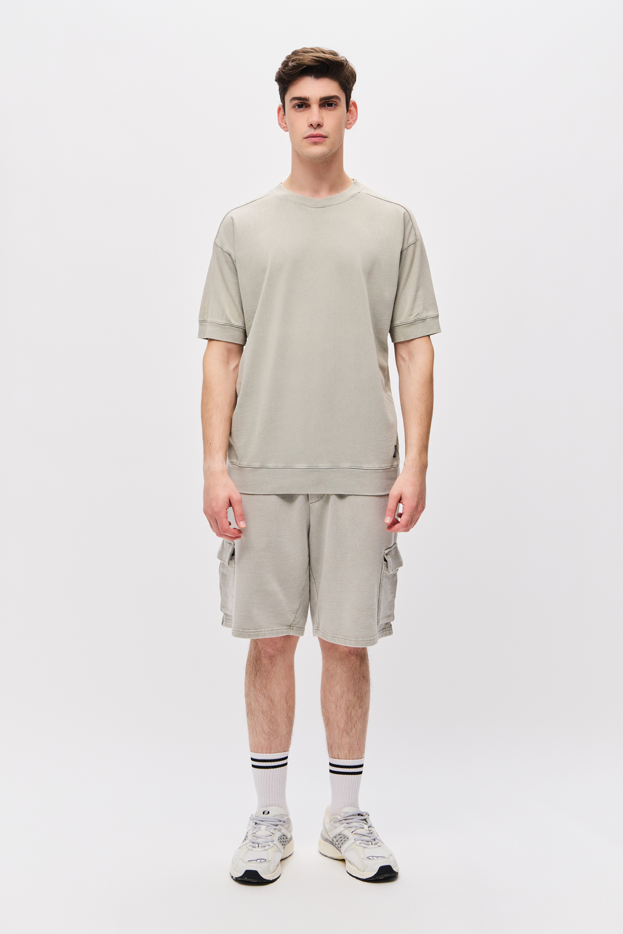 RELAXED RAGLAN T-SHIRT