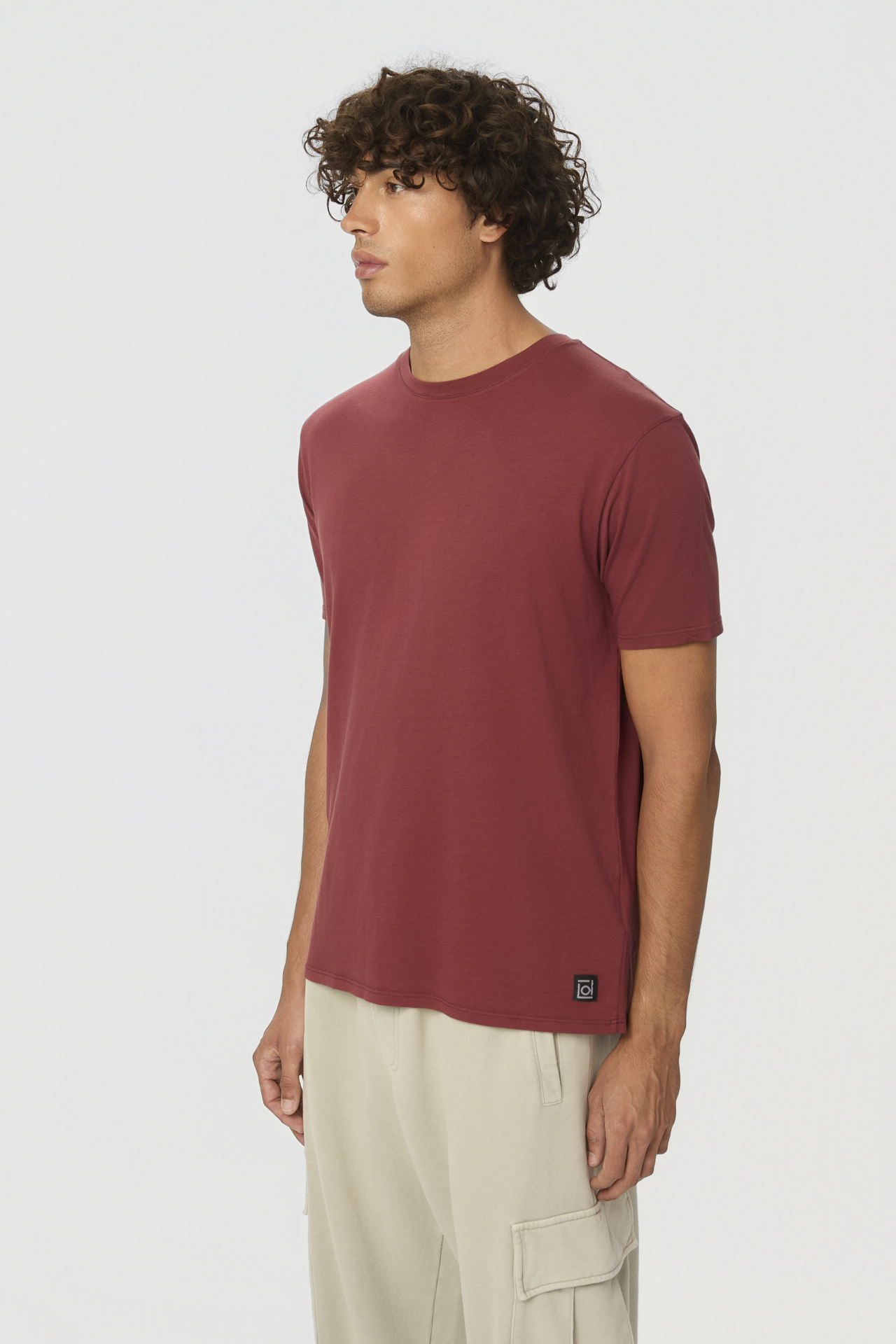 RELAXED ROUNDNECK T-SHIRT