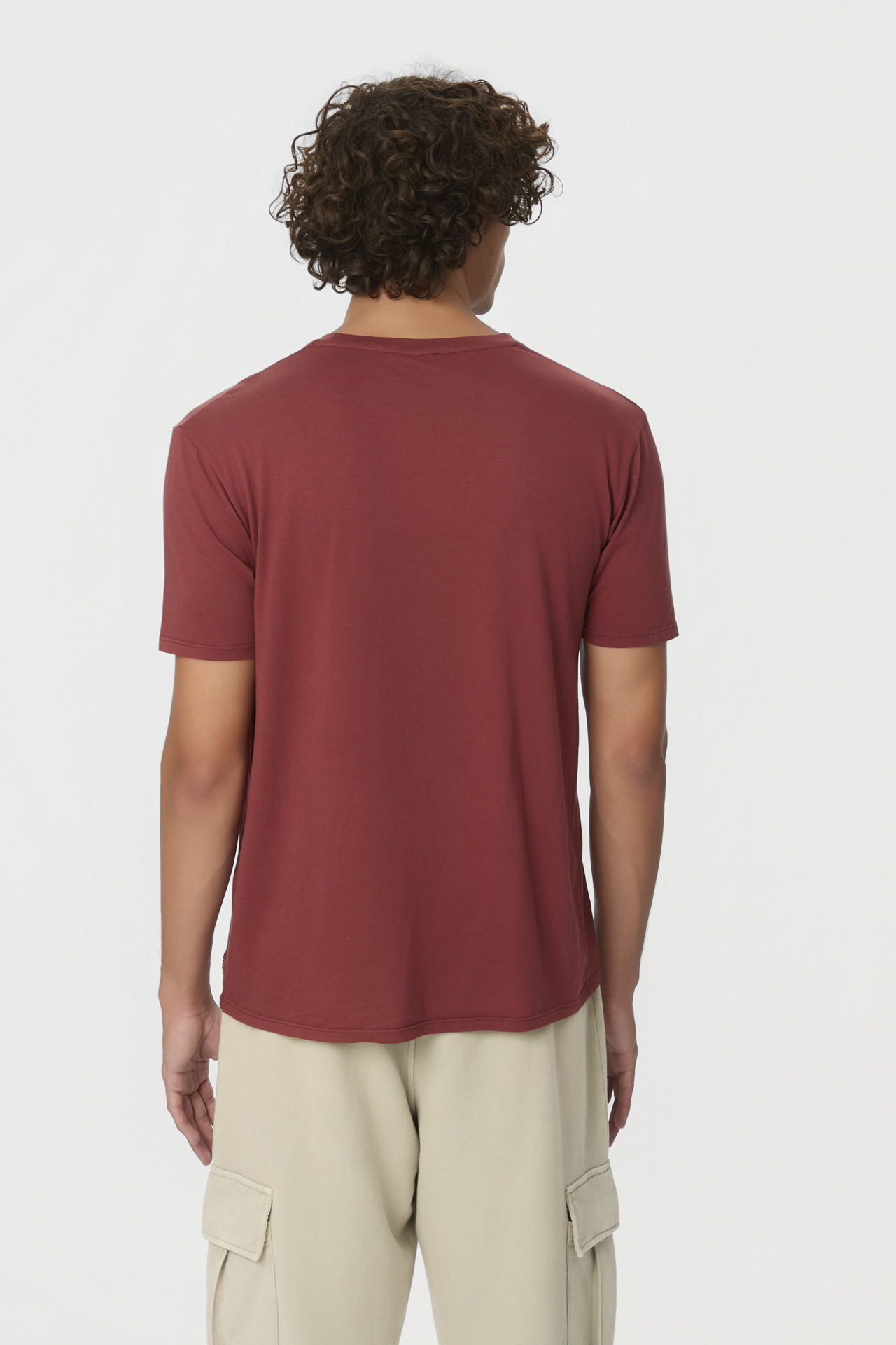 RELAXED ROUNDNECK T-SHIRT