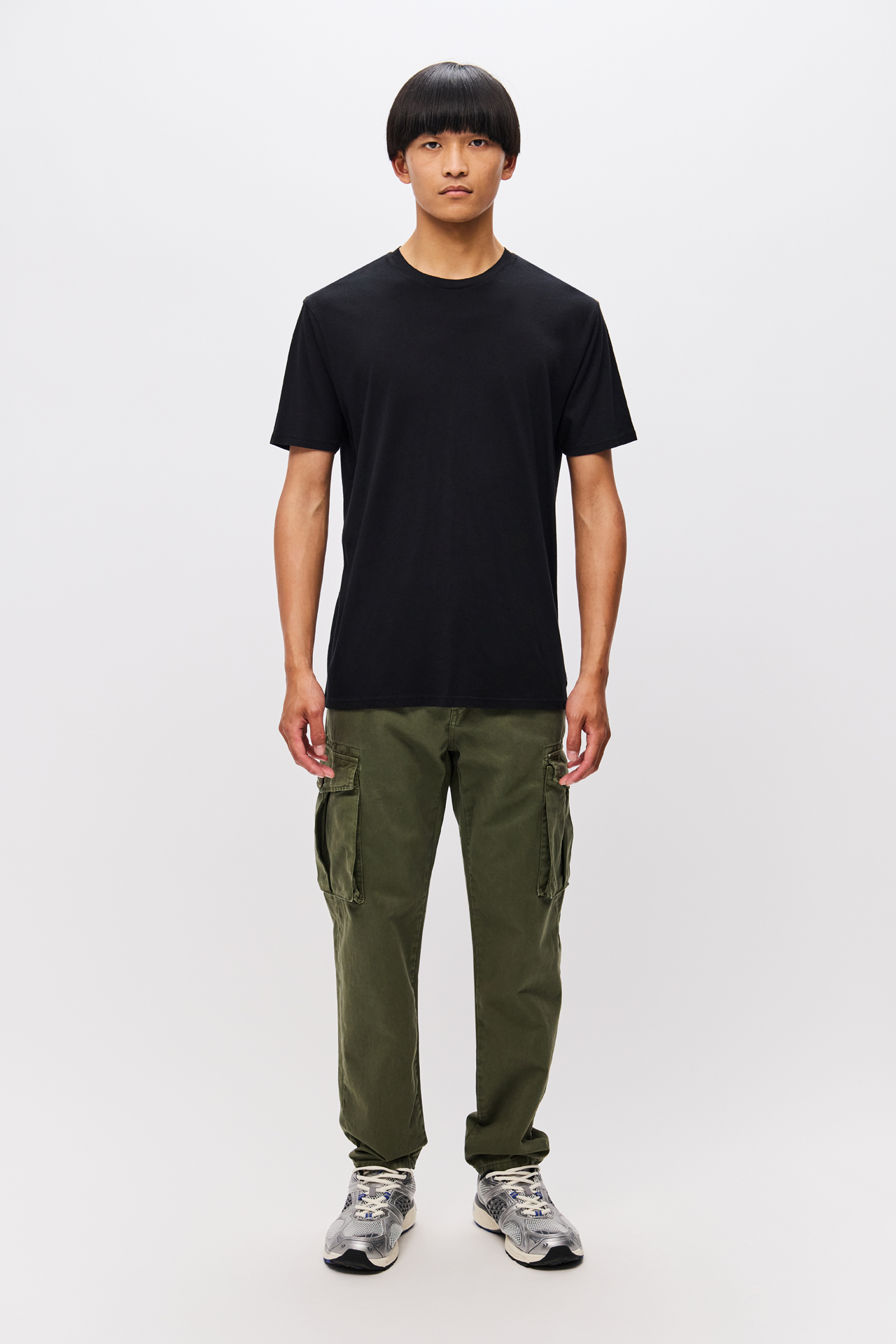 RELAXED ROUNDNECK T-SHIRT