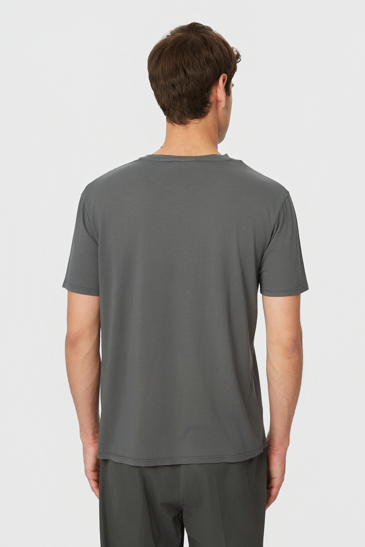 RELAXED ROUNDNECK T-SHIRT