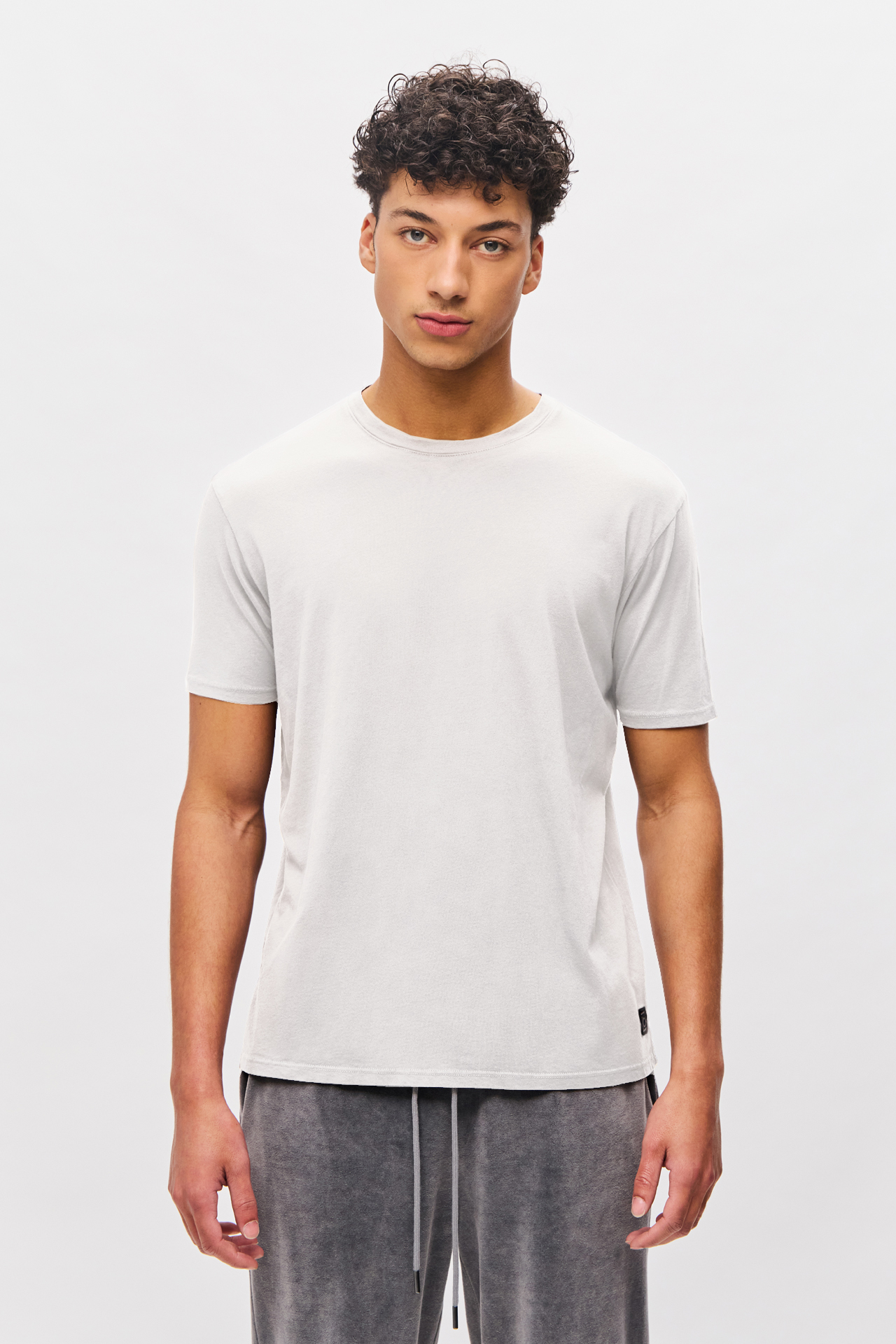 RELAXED ROUNDNECK T-SHIRT