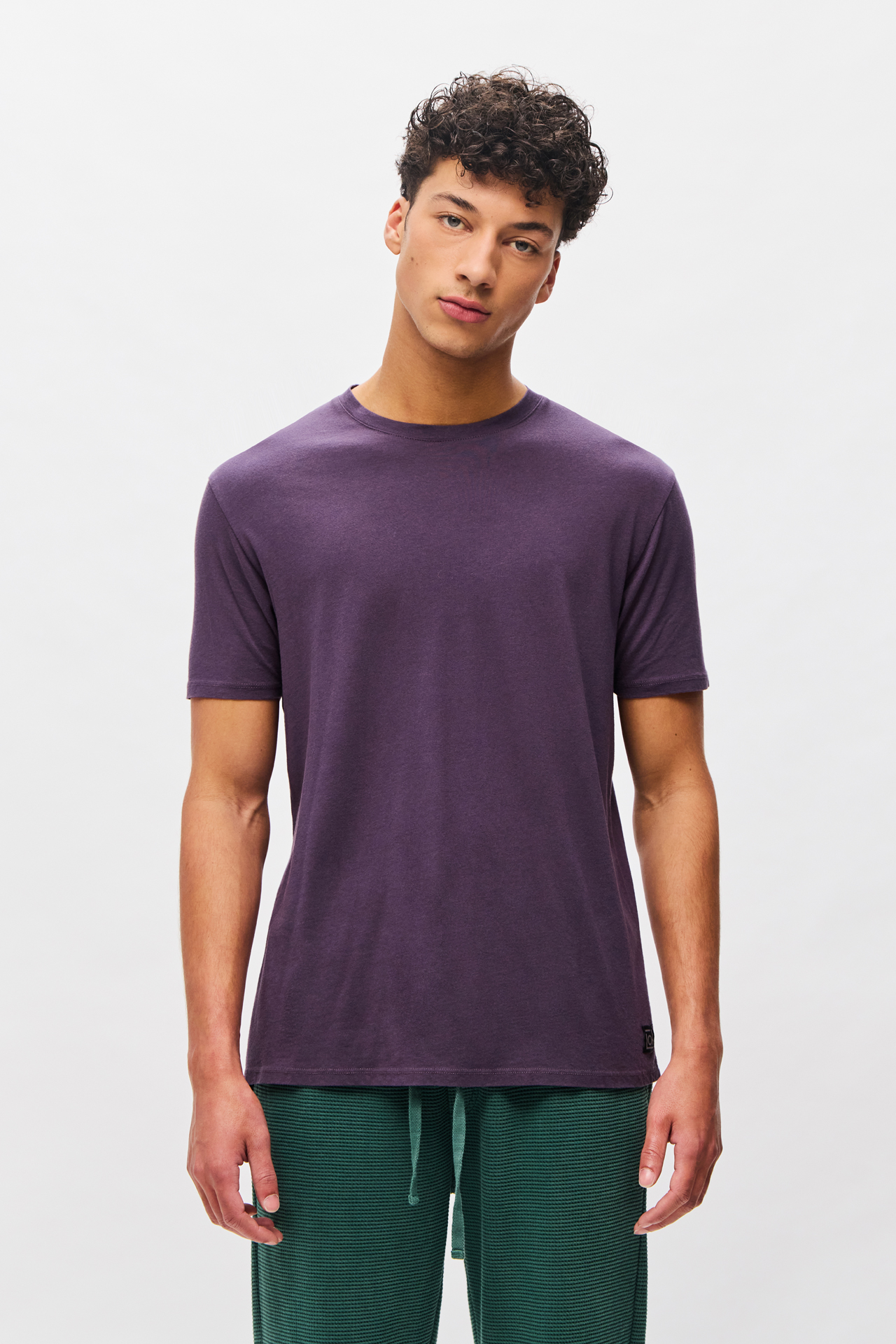 RELAXED ROUNDNECK T-SHIRT