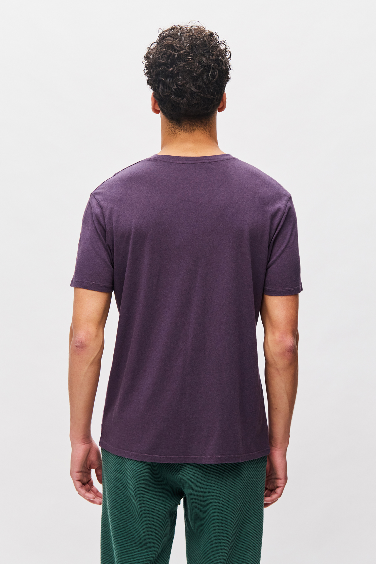 RELAXED ROUNDNECK T-SHIRT