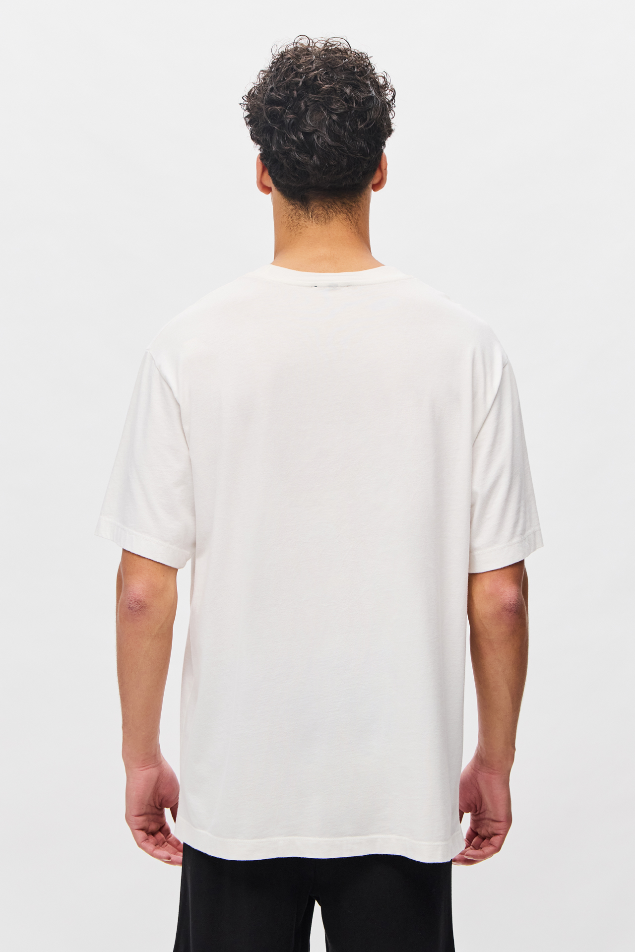 OVERSIZED ROUNDNECK T-SHIRT