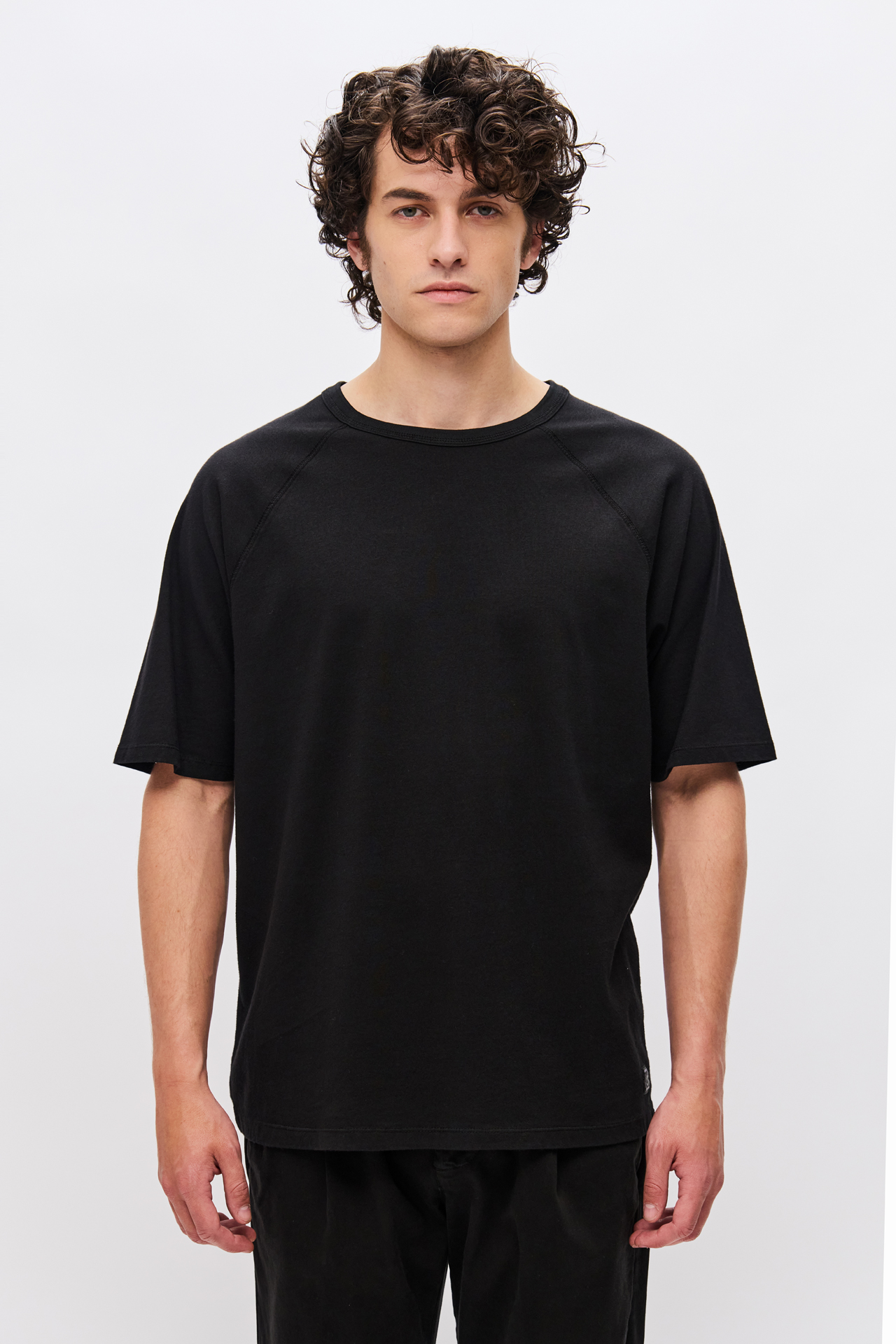 OVERSIZED RAGLAN T-SHIRT