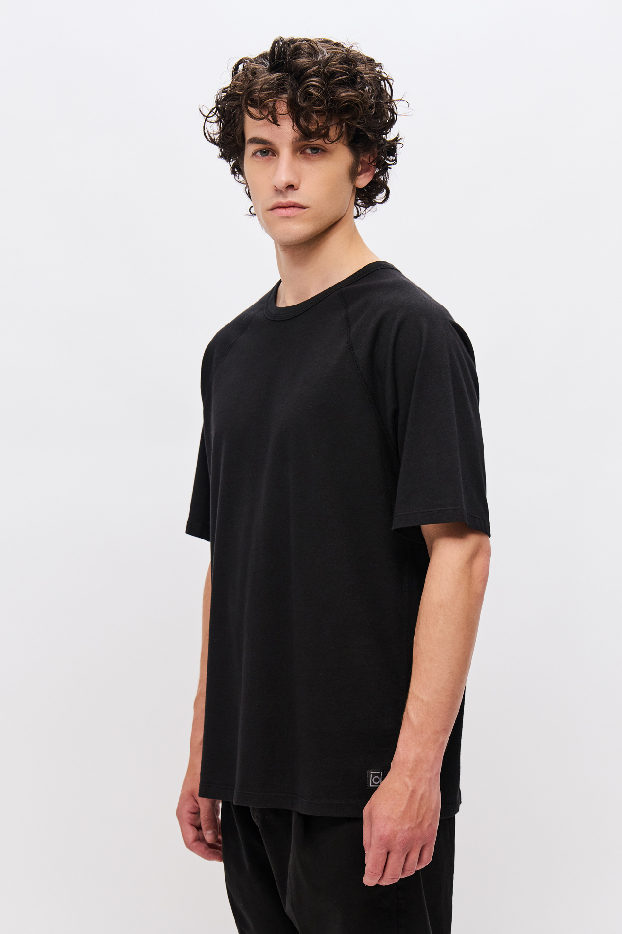 OVERSIZED RAGLAN T-SHIRT