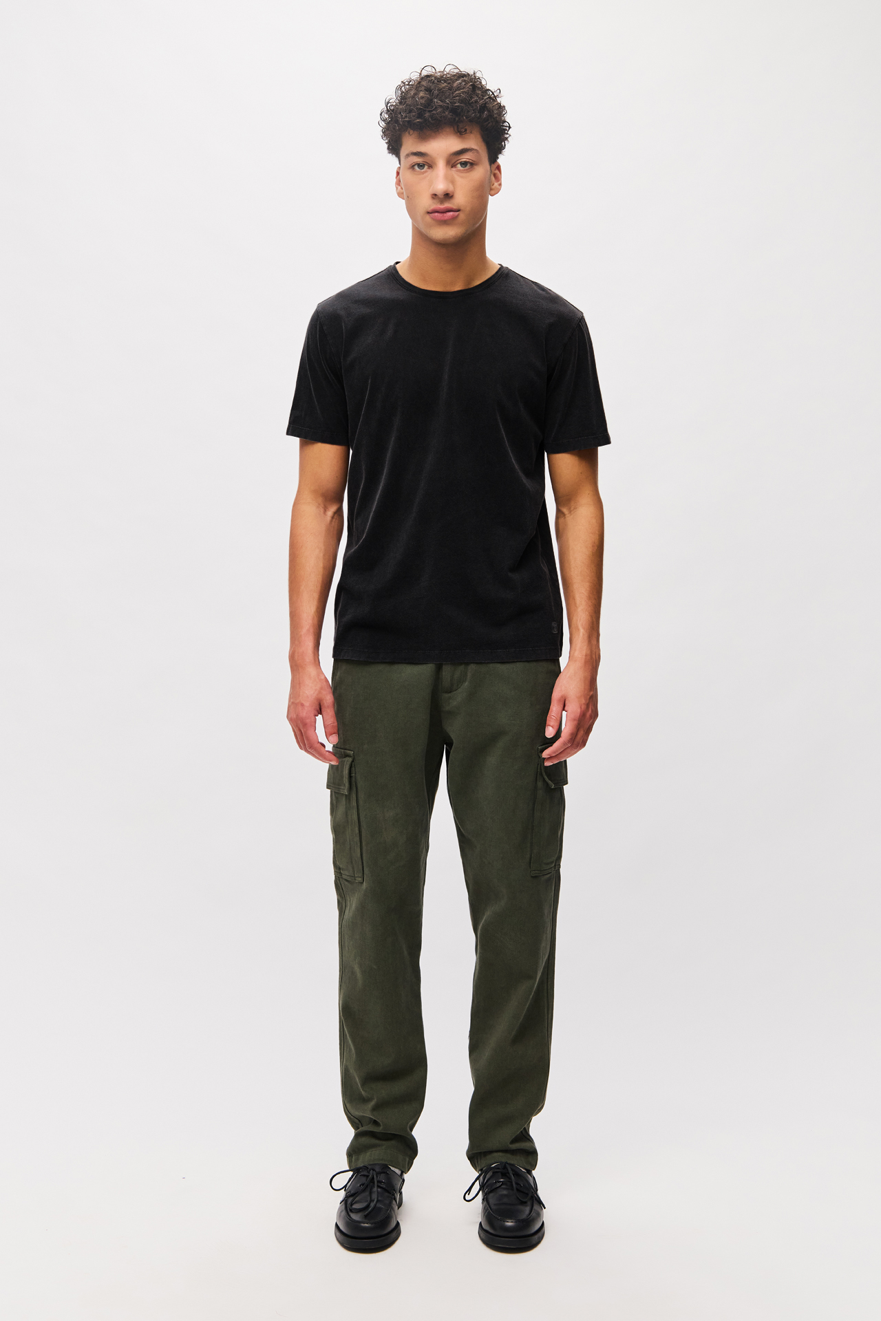RELAXED T-SHIRT WITH EMBROIDERY