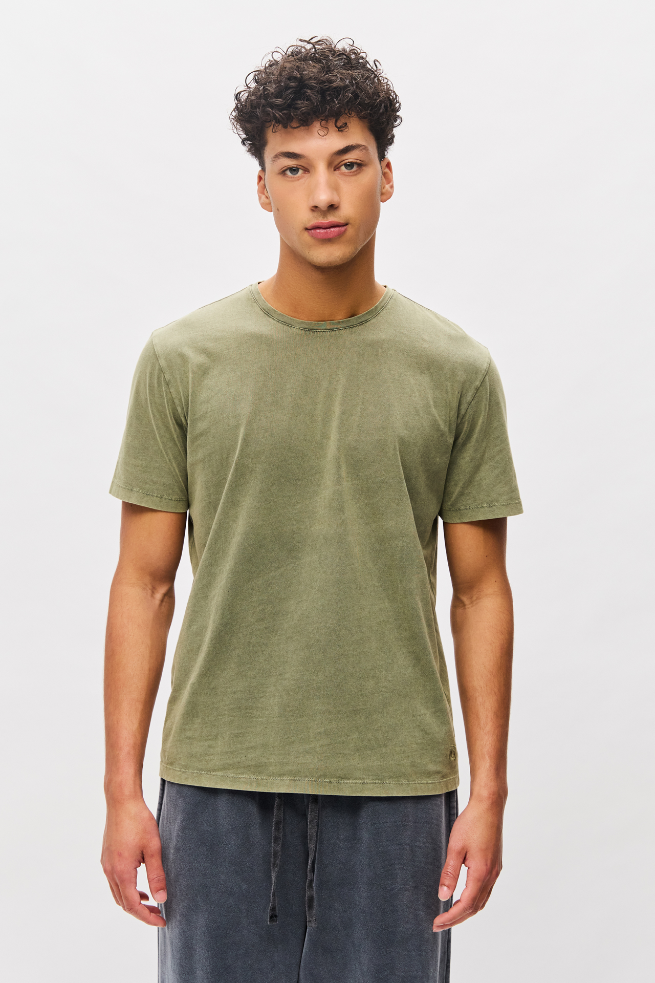 RELAXED T-SHIRT WITH EMBROIDERY