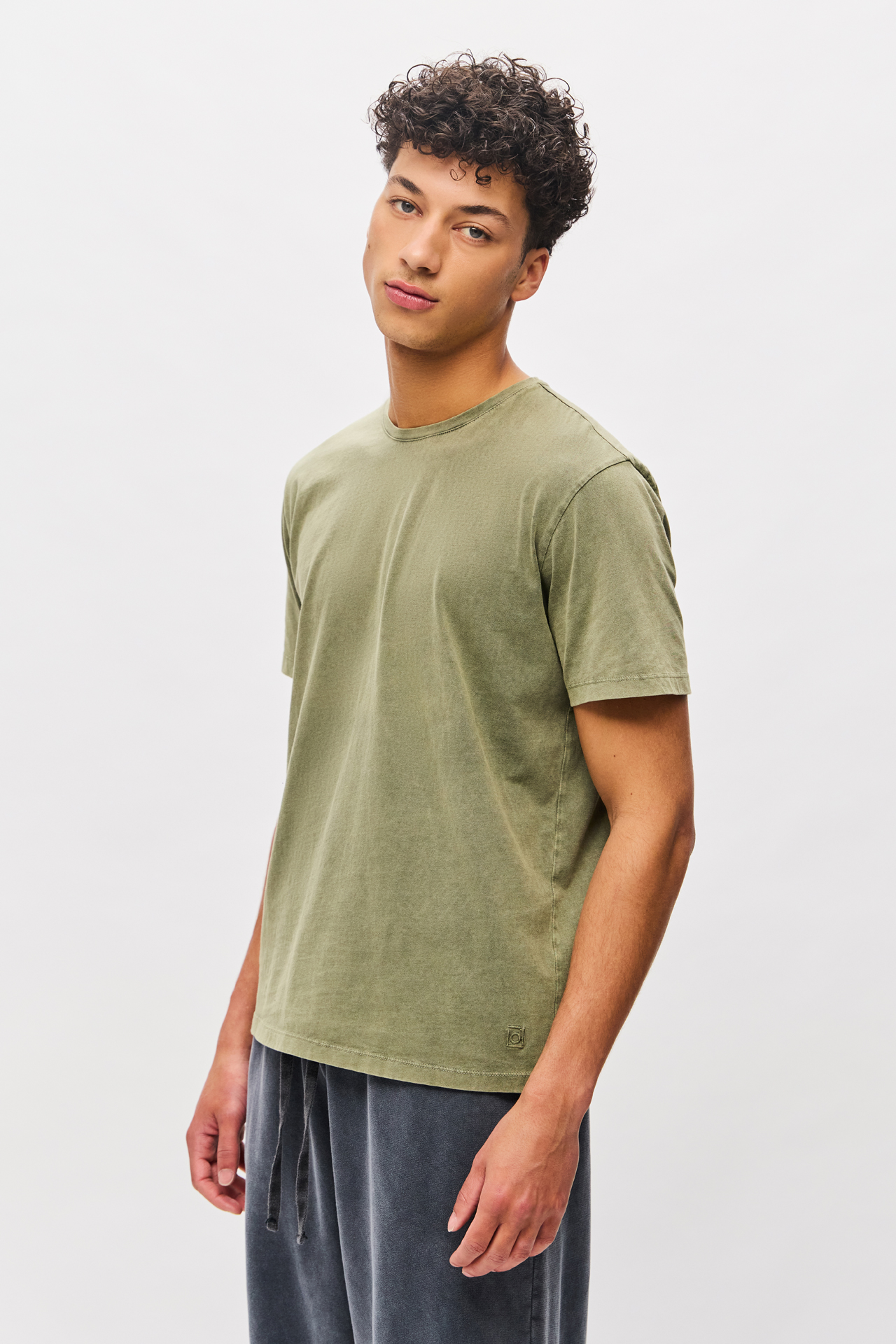 RELAXED T-SHIRT WITH EMBROIDERY