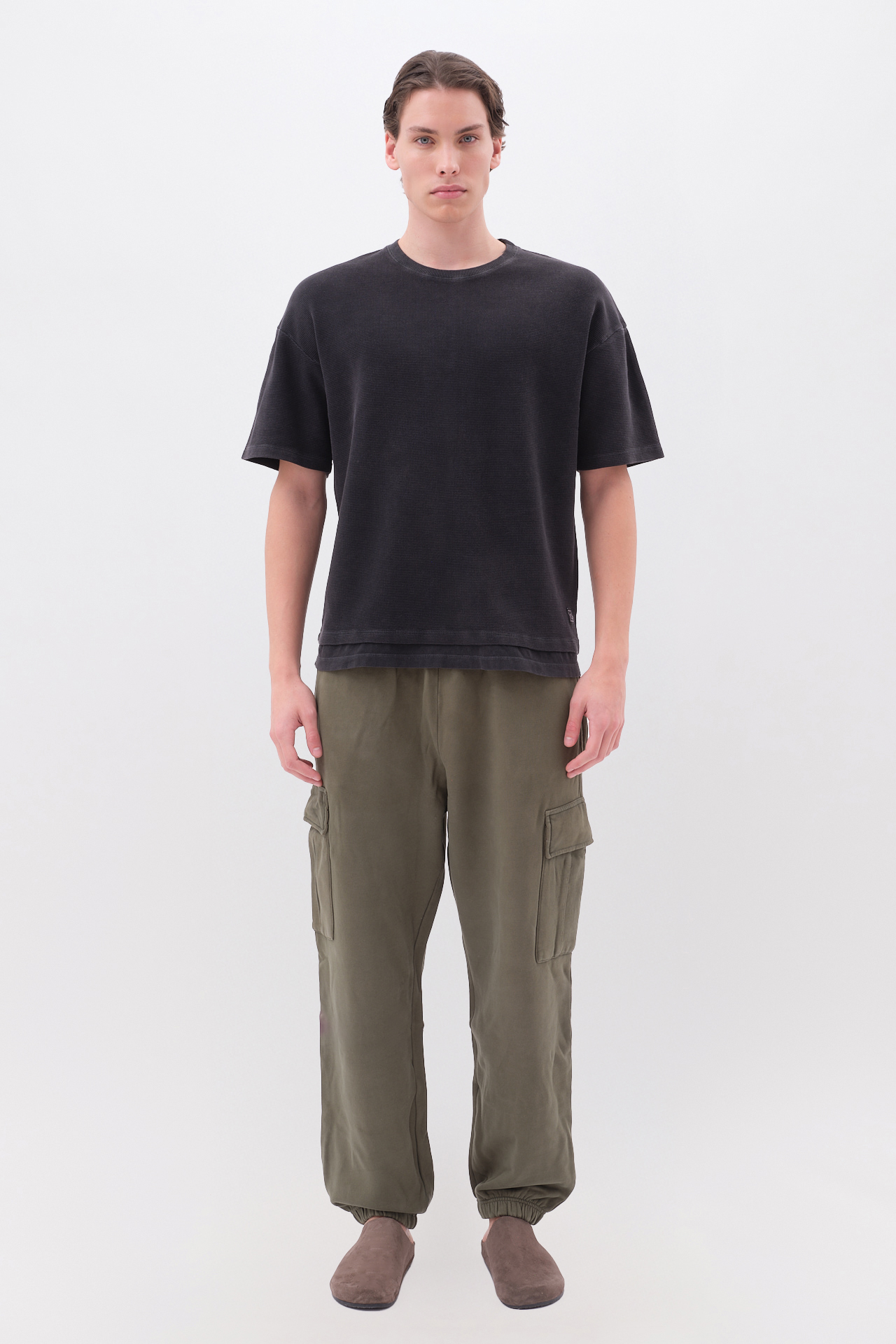 Contrast Detailed T-shirt