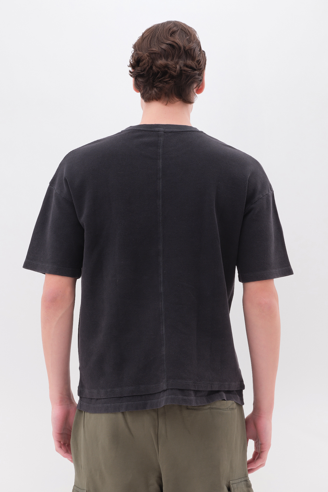 Contrast Detailed T-shirt